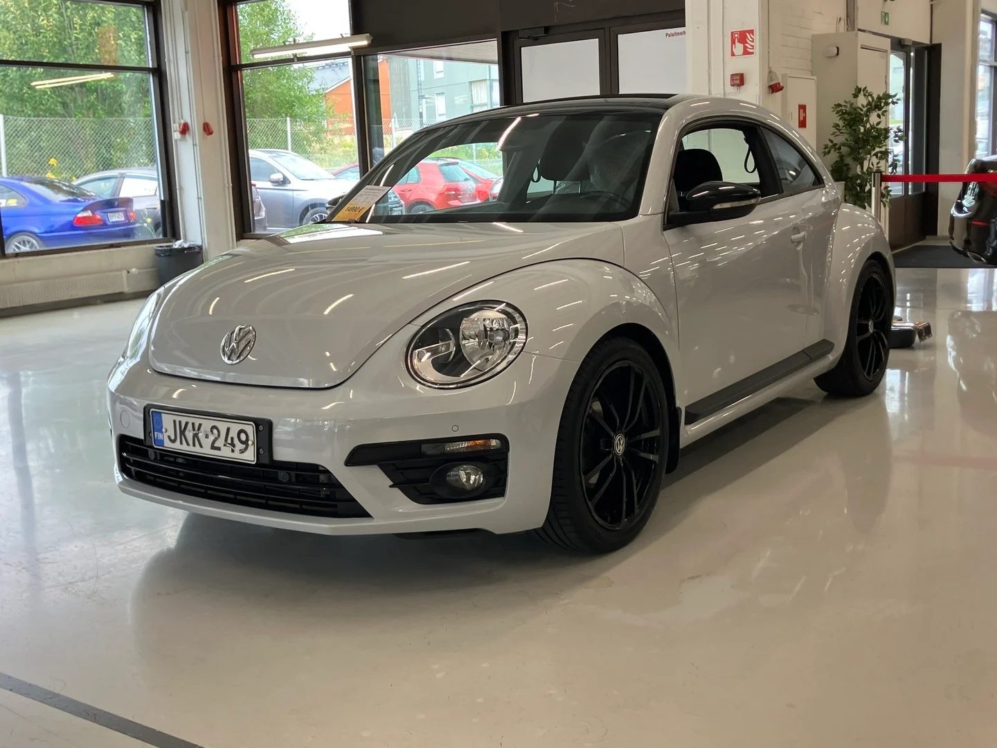 Car Image - GUV4BHeXmUQW1SlpFHiLj