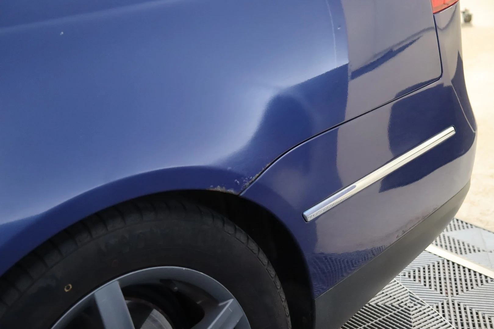 Car Image - 3U3AXnzPFuc1rB47JWTppj