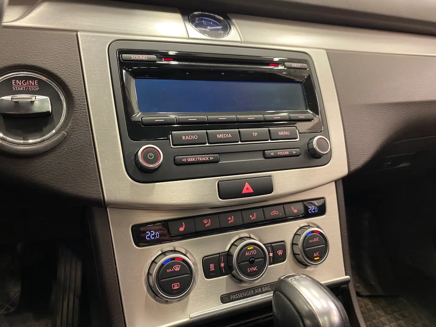 Car Image - 5cVqY1iJ1jtSrhnDeU2JNG