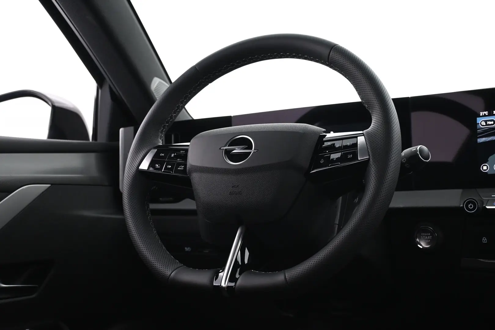Car Image - e2byUTi1a1cwCr7KkBxIm