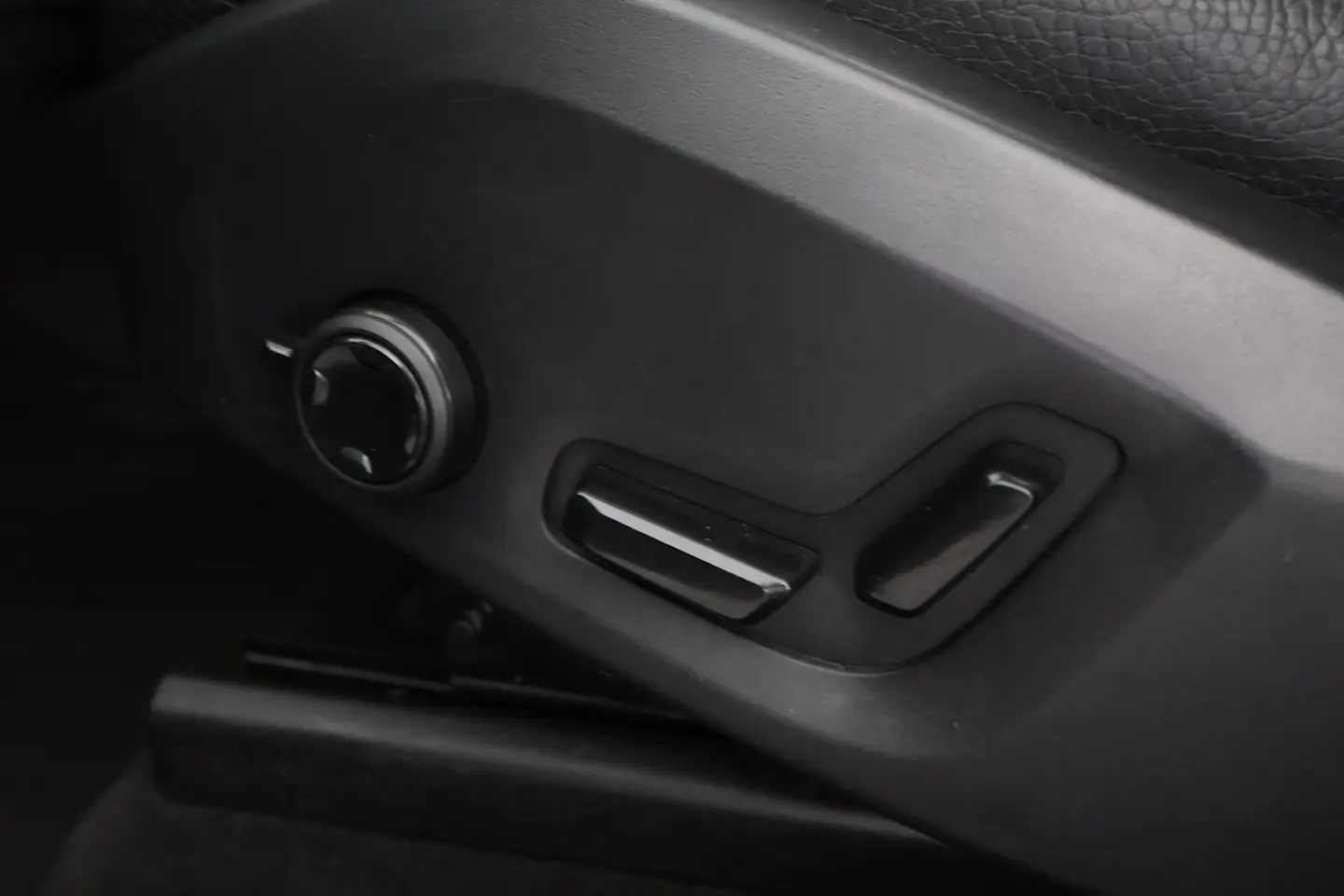 Car Image - 4GA5kaAzPtH1c5ZGeAdCUl