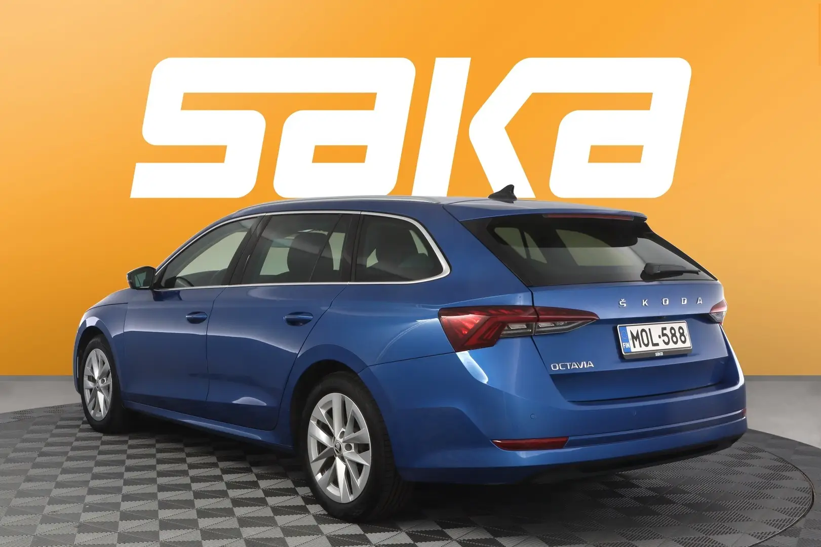 Car Image - 3glcVwAlarWvT33ixx13Nn