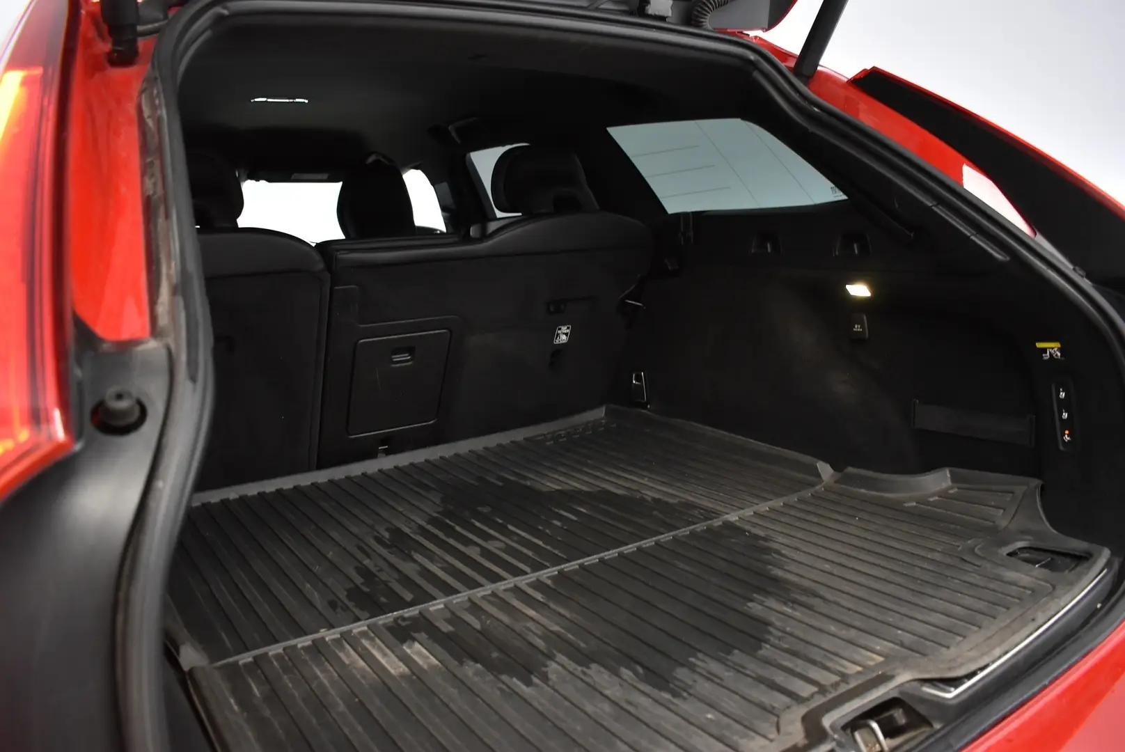 Car Image - 1e9fGs4AKUMRy7C7q8y4tz