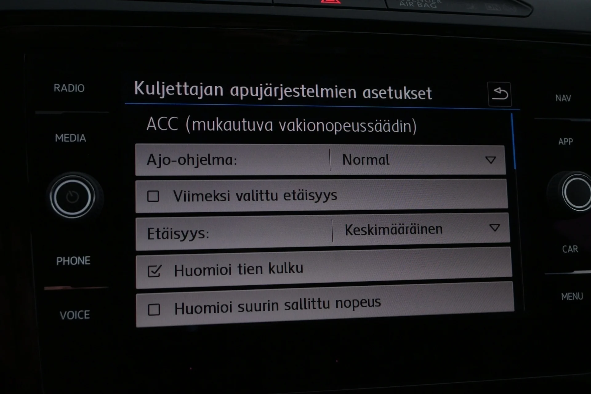 Car Image - 2uSetRmLrhgu4jQWtjDbEV