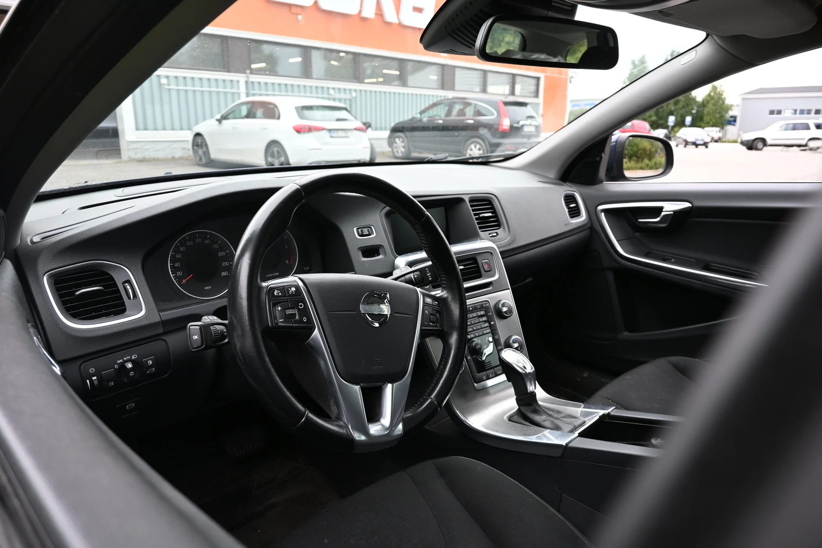 Car Image - 2aPYDfNhi9QBZ7fYaimX9F