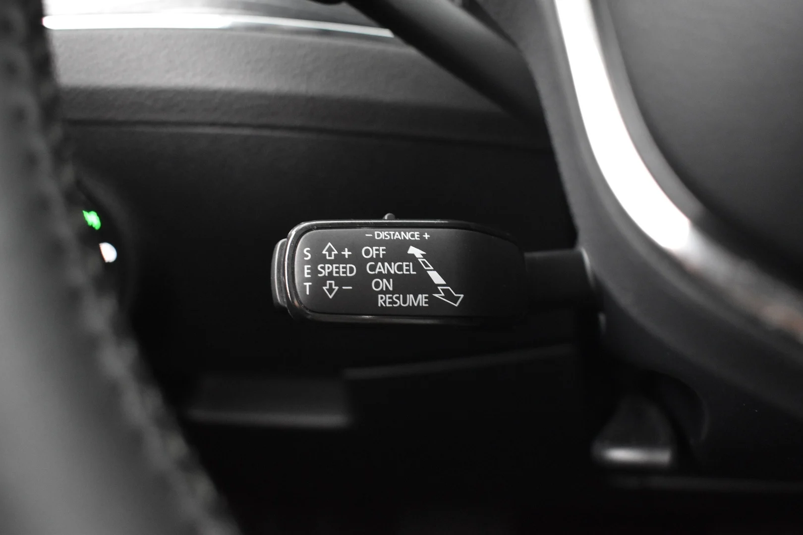 Car Image - 7bHota7z4XTzDlTAPaevRL