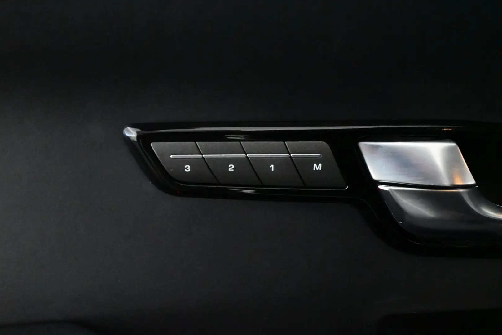 Car Image - 6jb5Ym1TZ6vFJgFb1FComq
