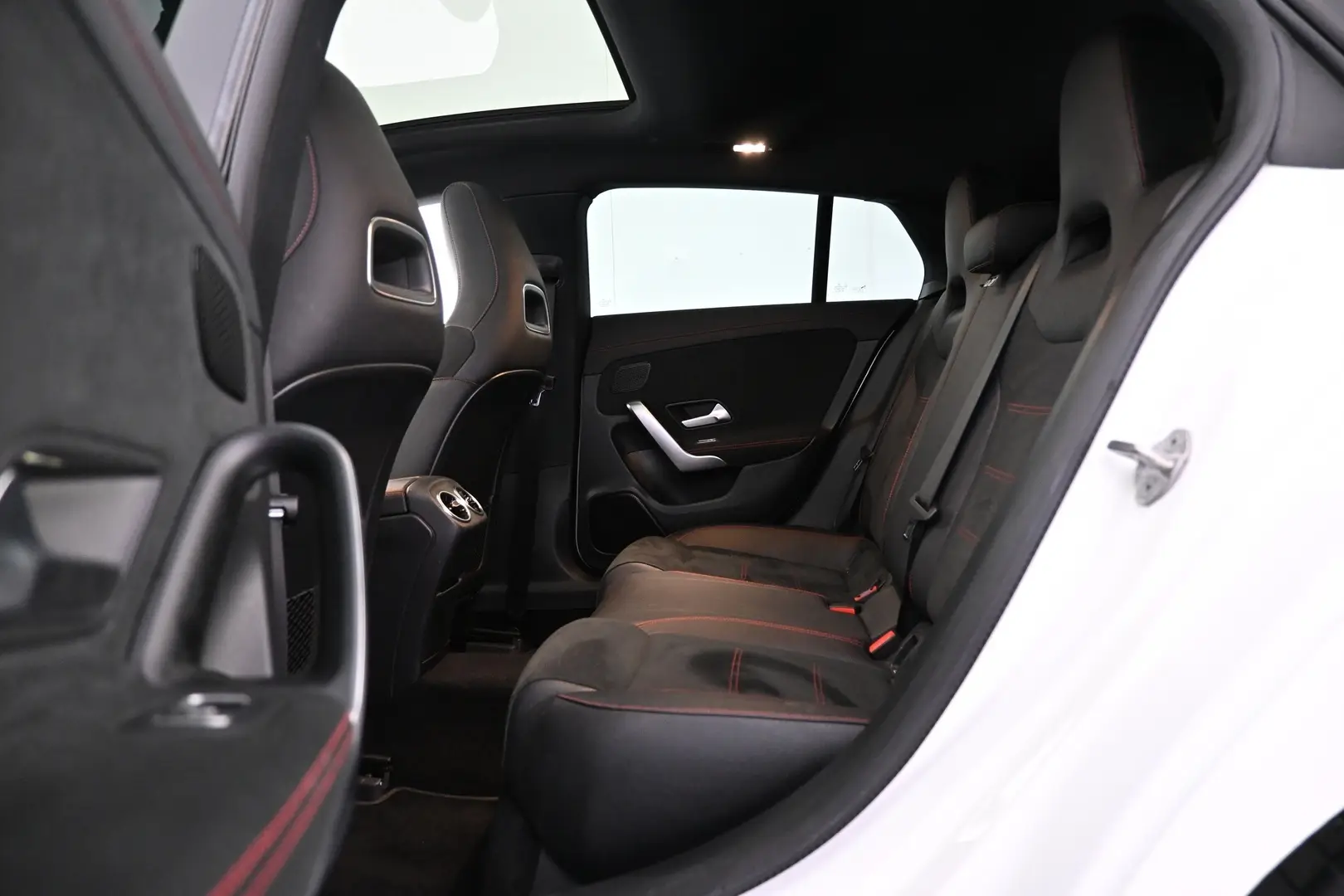 Car Image - 6dMofVd0vpCmlR1HIG9uIl