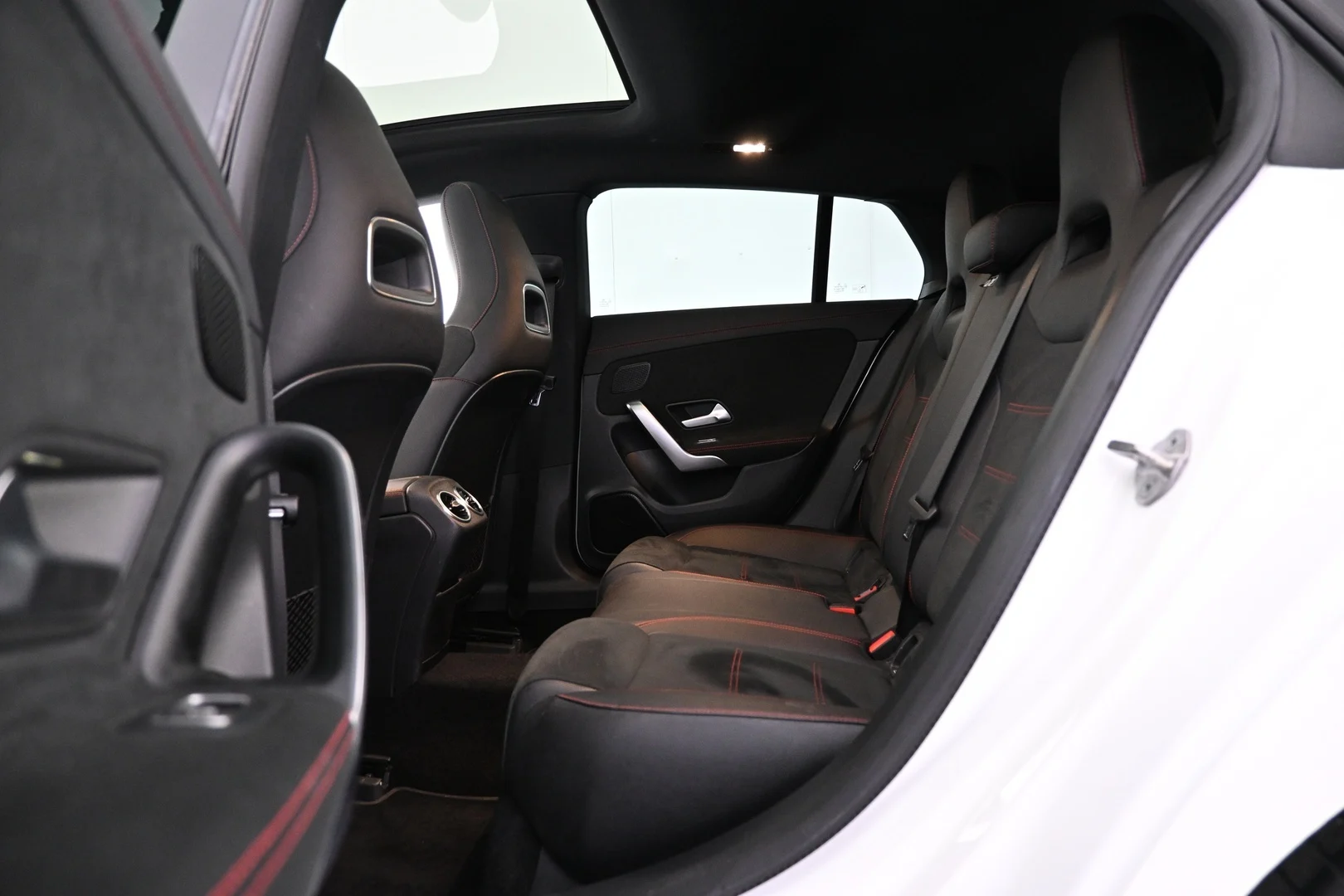 Car Image - 6dMofVd0vpCmlR1HIG9uIl