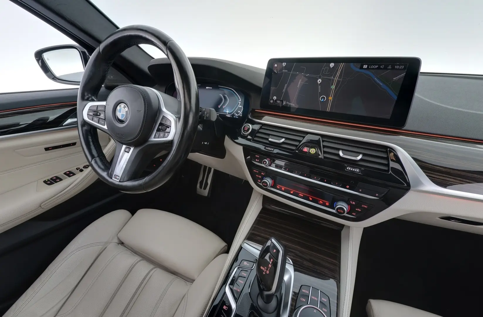 Car Image - 1RGHoL4av30gUcMSEWpxLq
