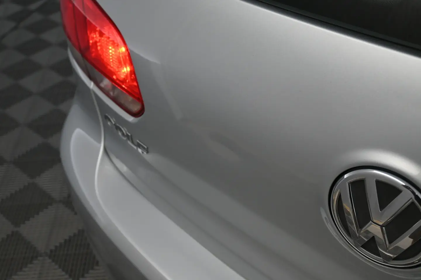 Car Image - 7sYhHNcGsKxfaZ0Xq9Hbkr