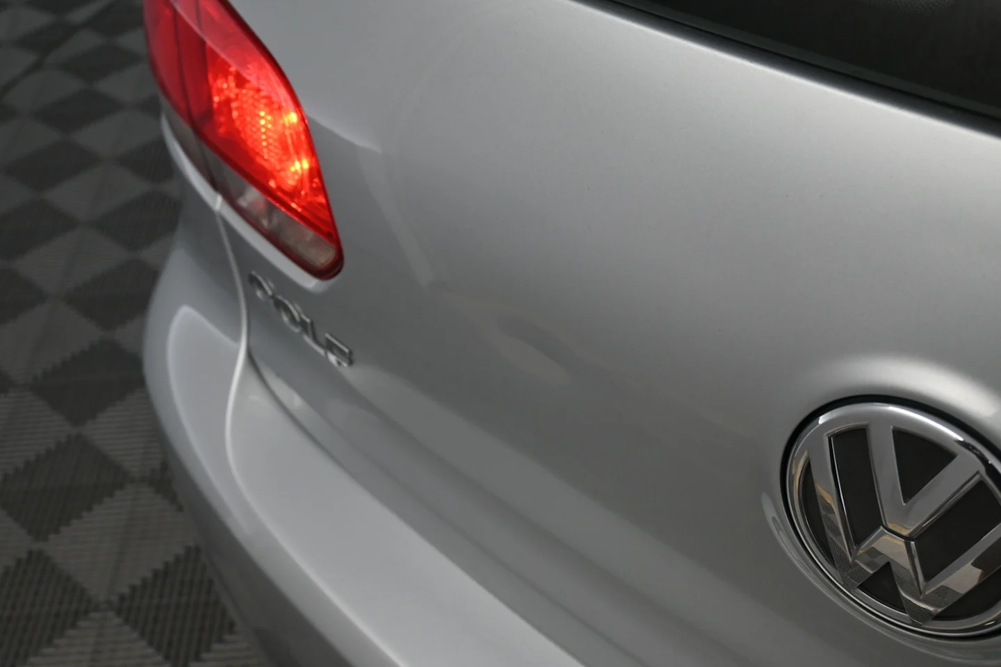 Car Image - 7sYhHNcGsKxfaZ0Xq9Hbkr
