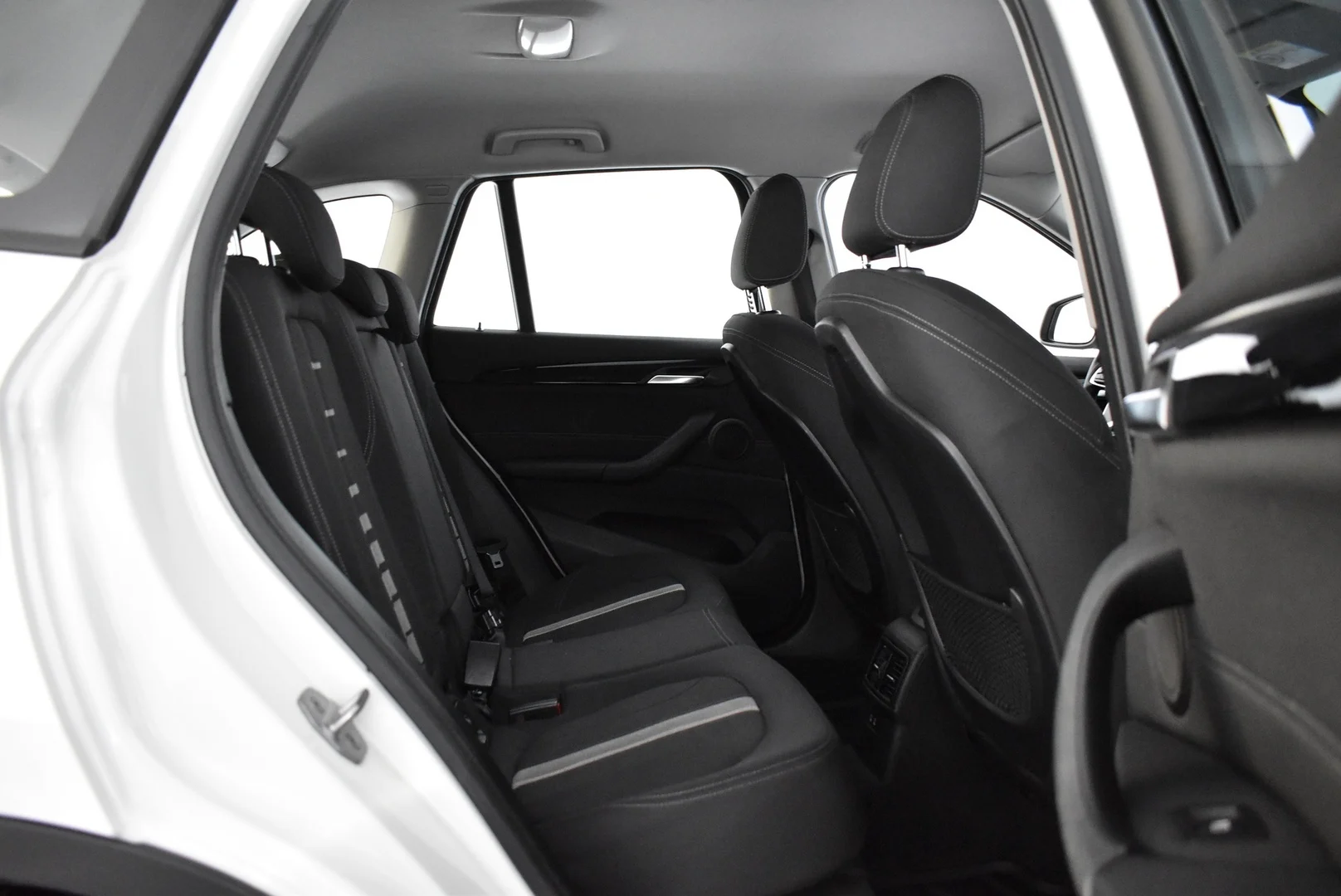 Car Image - 6o2XNZmYX1beBO0W7VWeFY