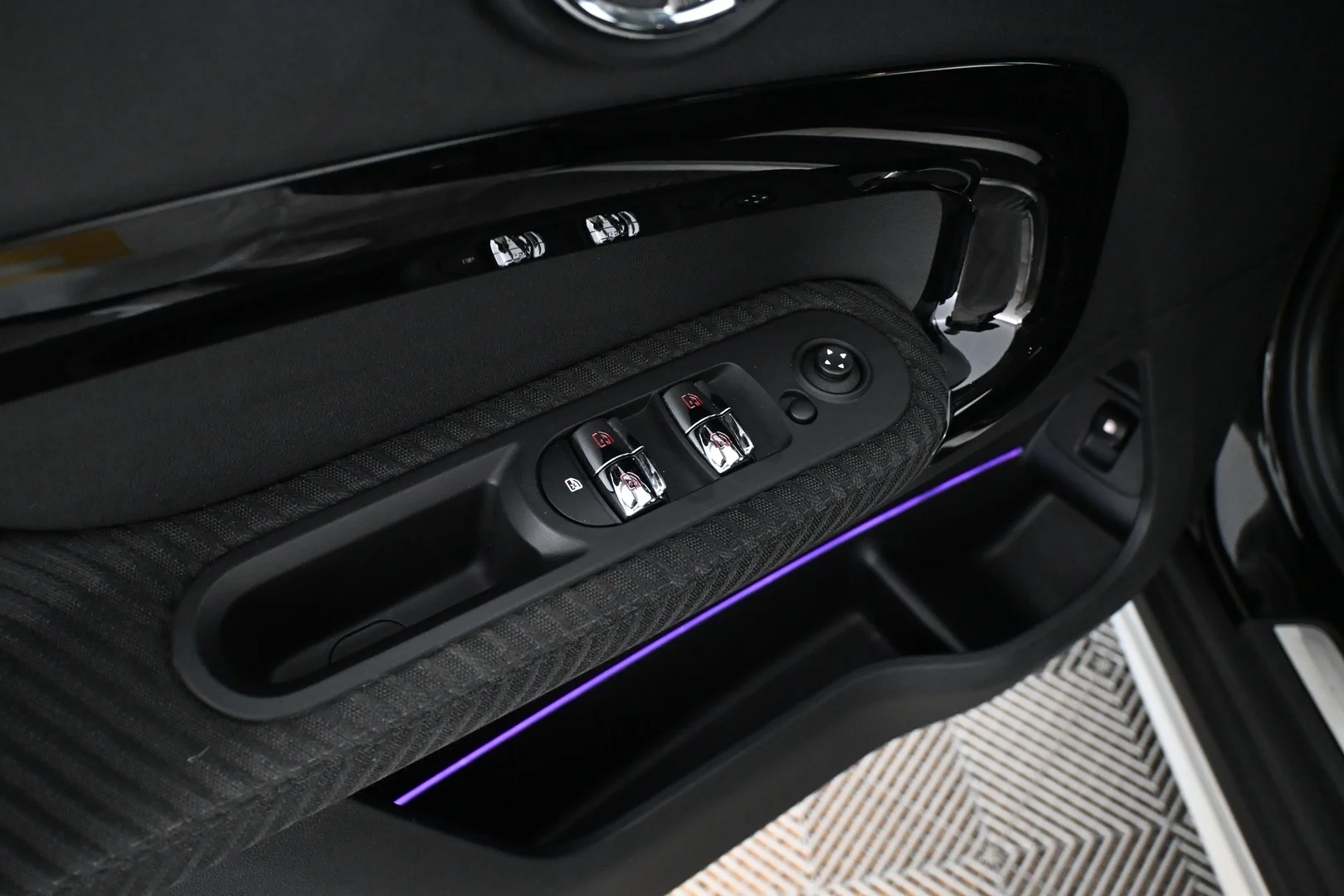 Car Image - 3cVawmq2Ih2KJ0ZrIoY01H