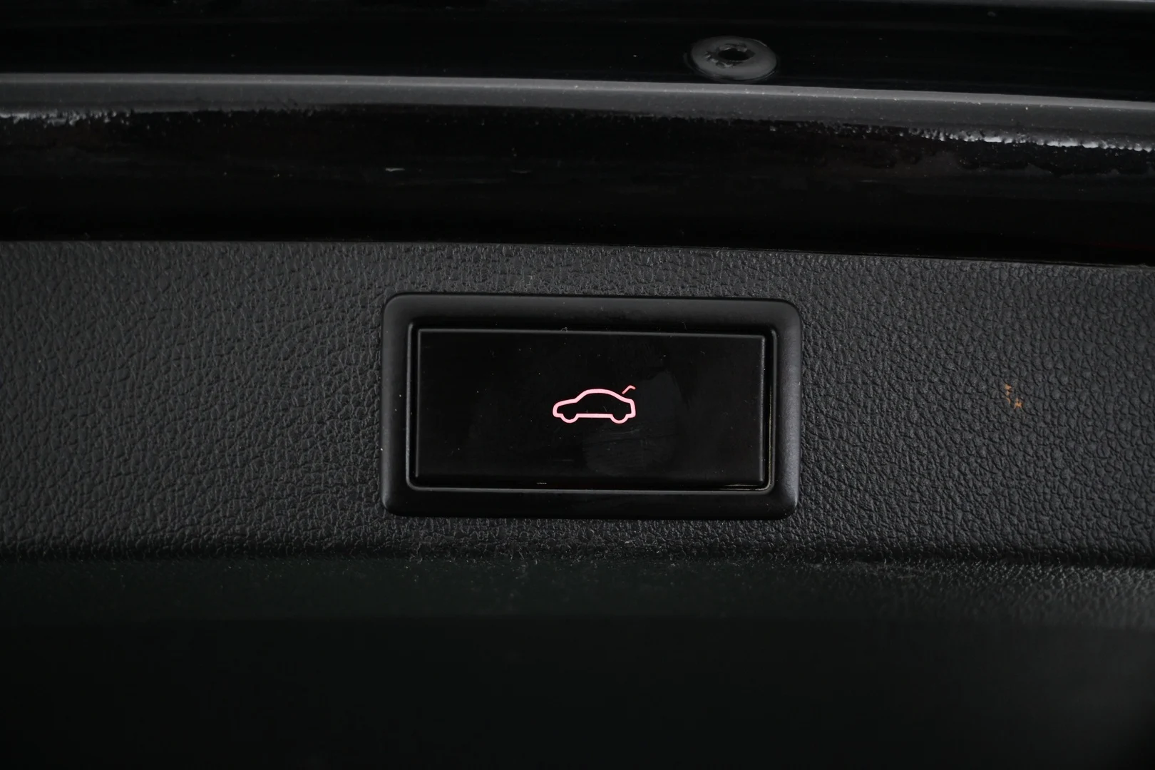 Car Image - 321BbH0vYxqlgLrzDtIOQz