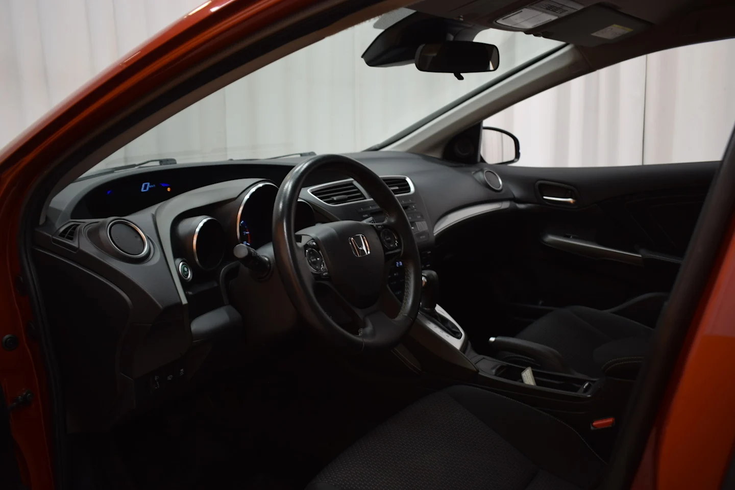 Car Image - pbkIENbaE3gIxwUqp9L8V
