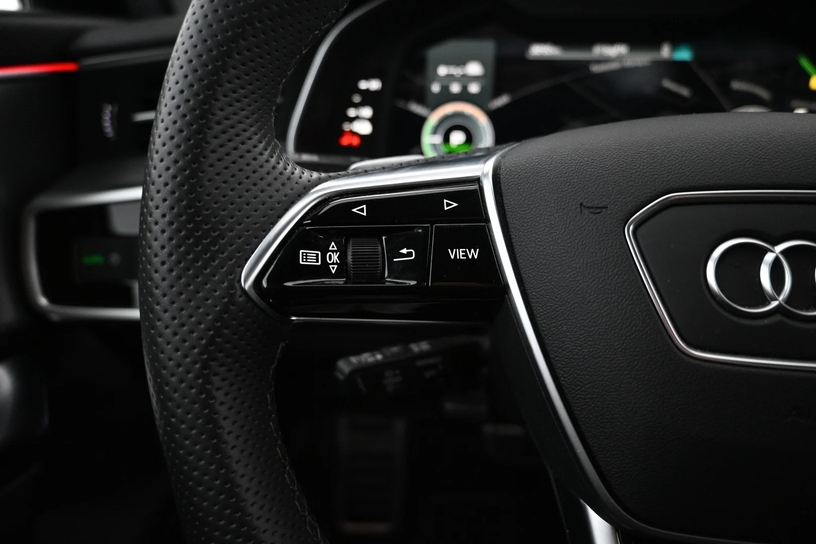 Car Image - 6DDp182vSqmDDzq9oQP2Ke