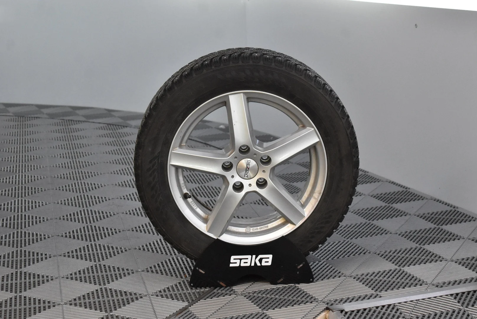 Car Image - 3GqdgNRSaIudOyf4ZguKLy