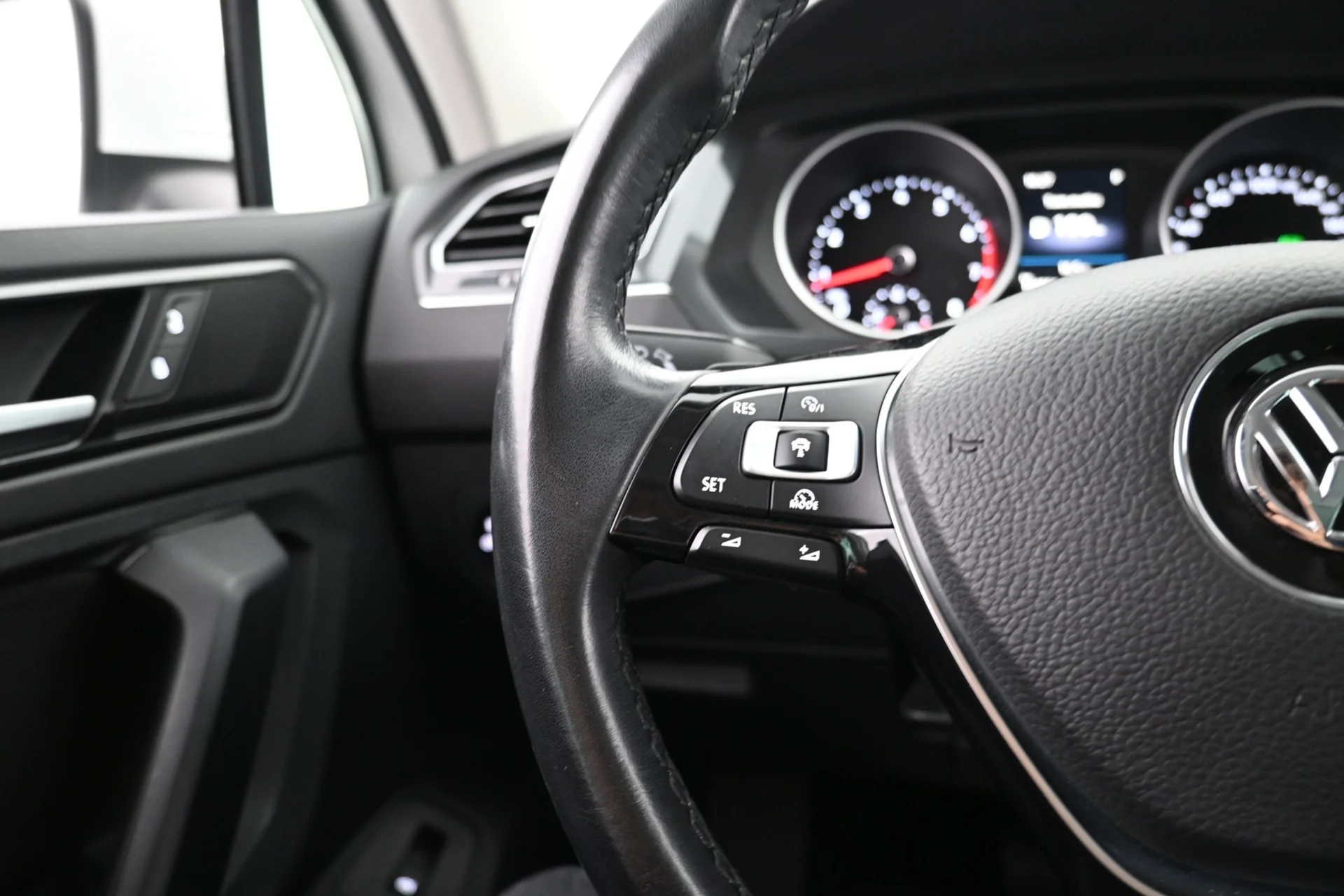 Car Image - 1DKixsXZqbGrLz0NB9OMaP
