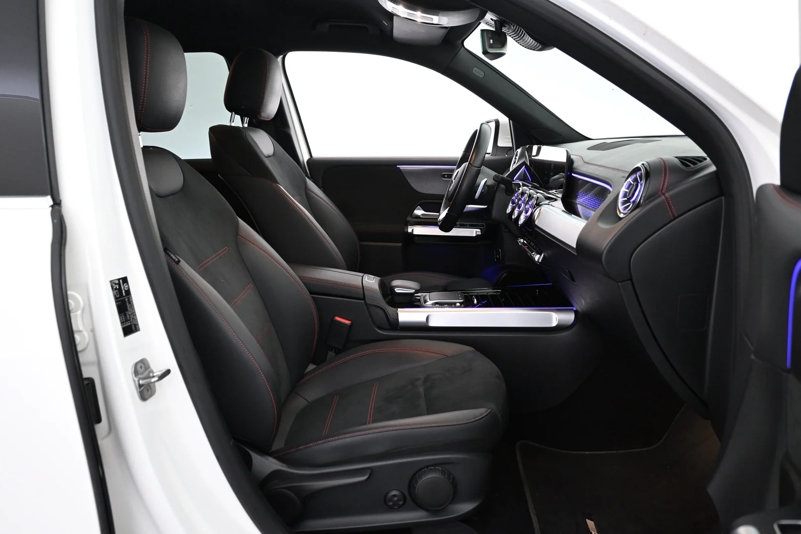 Car Image - 1NmhjVgMJcFeJJ6EtIkTDG