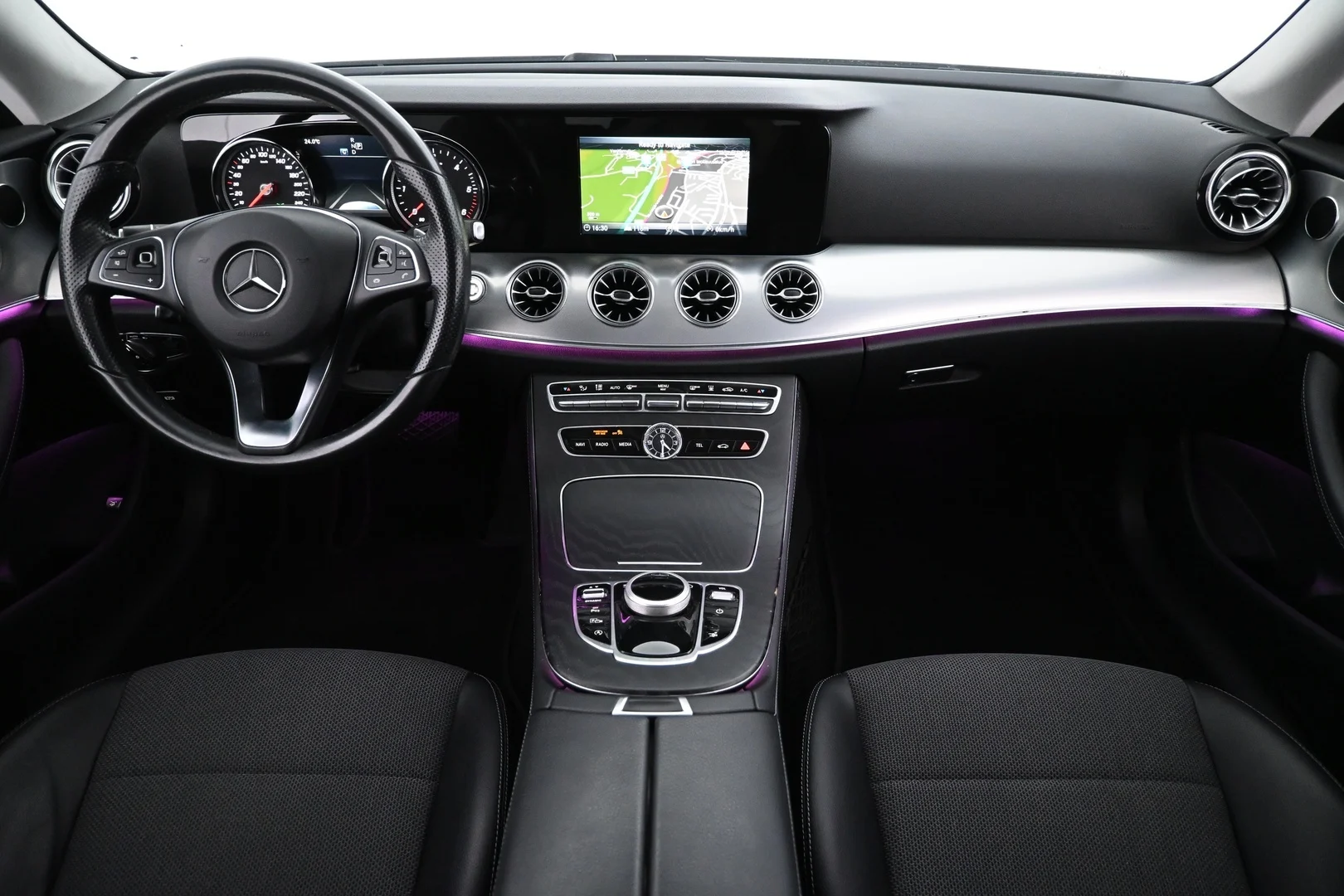 Car Image - 2Cmg8no2U93dJvf6Gm6kNe
