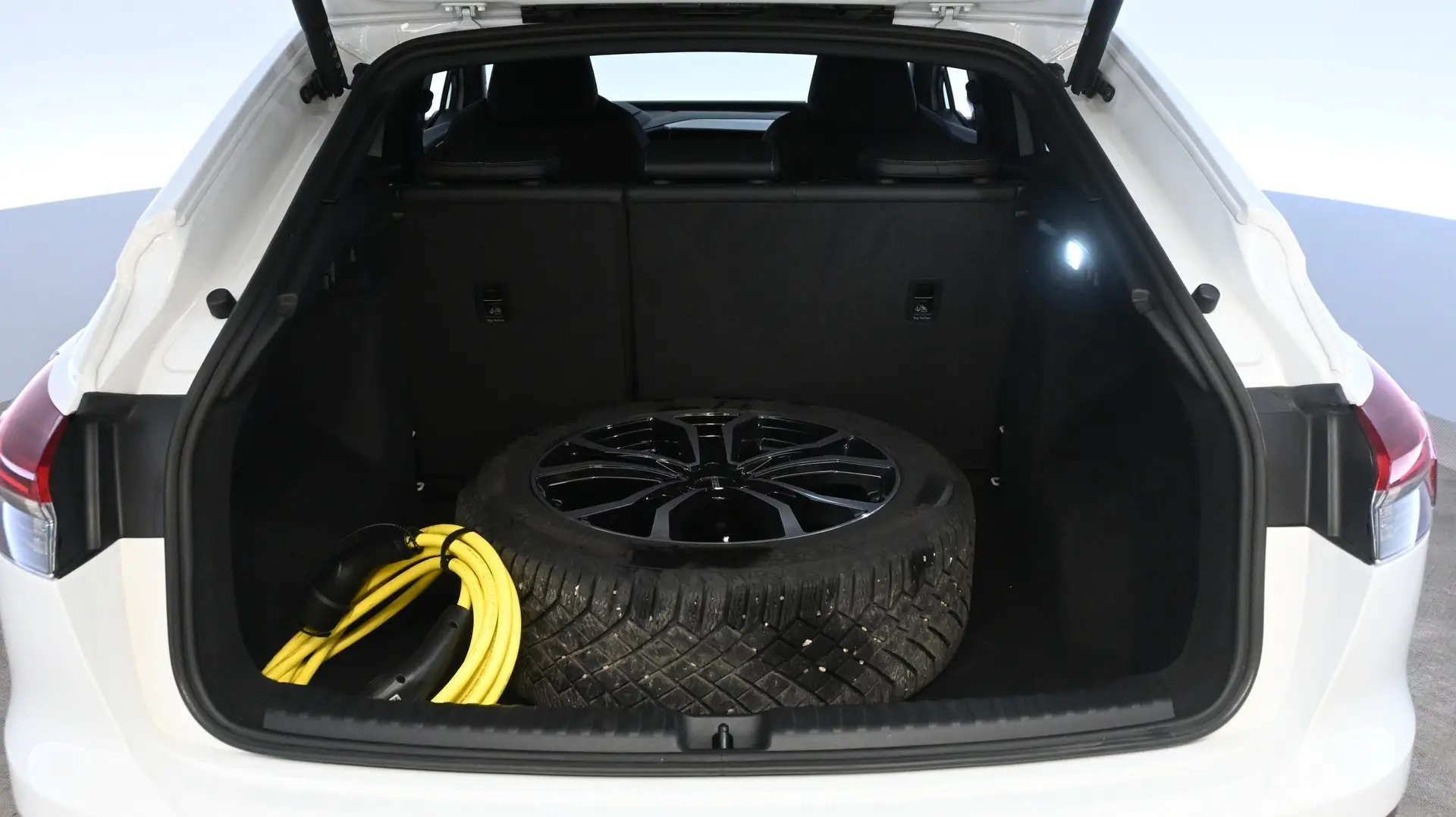 Car Image - 1NrbtxJ1WI5ykgnr3c8OJg