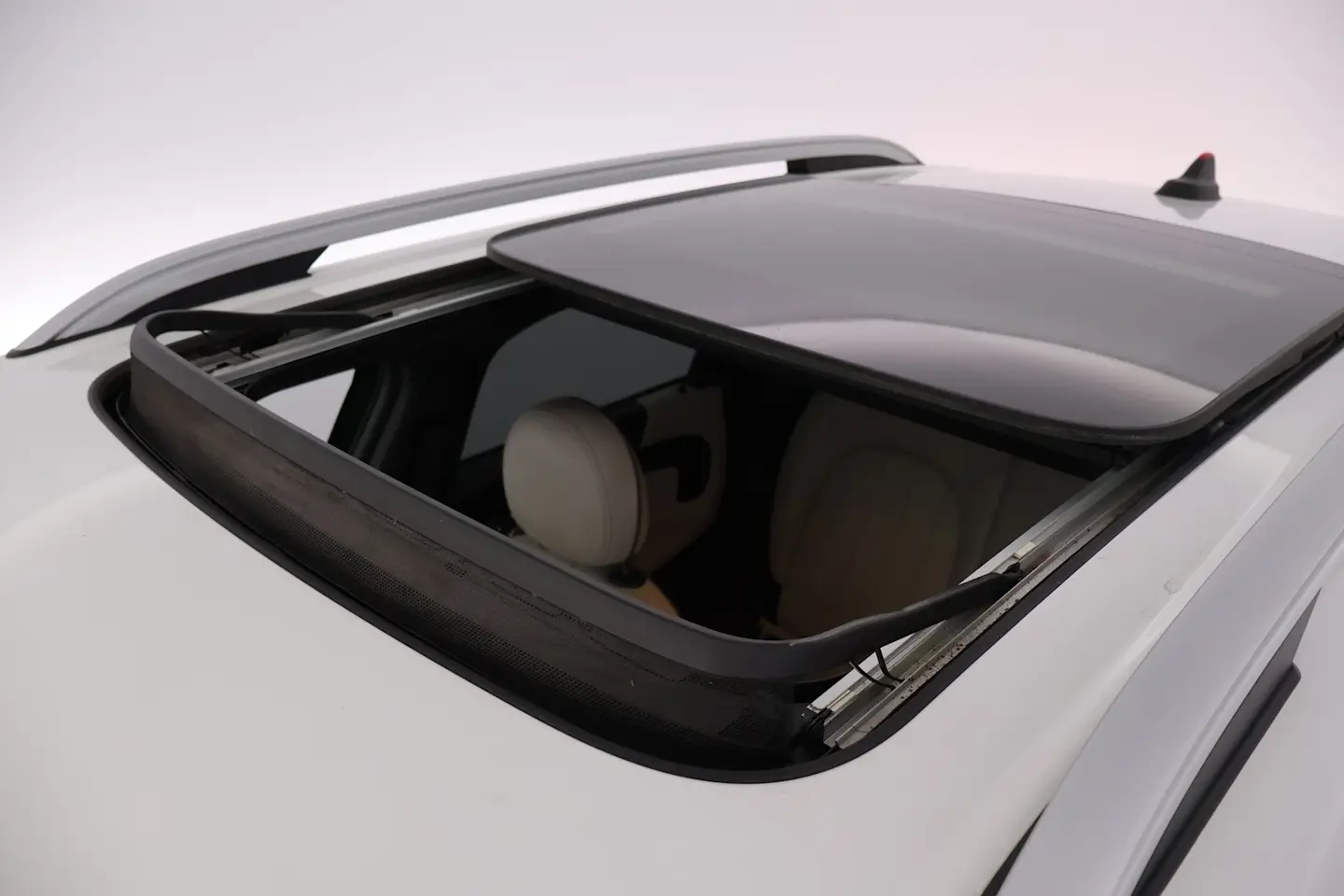 Car Image - 6da26LLYS5MV2oKUA1M9aV