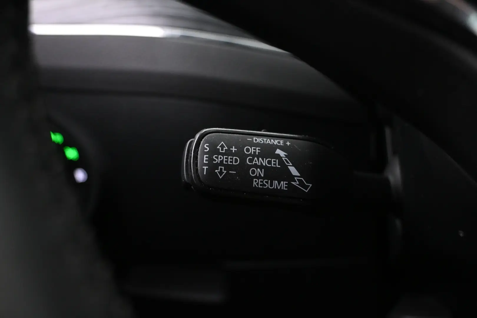 Car Image - yoWYJ7bbNn3bSf7Qz4j5T