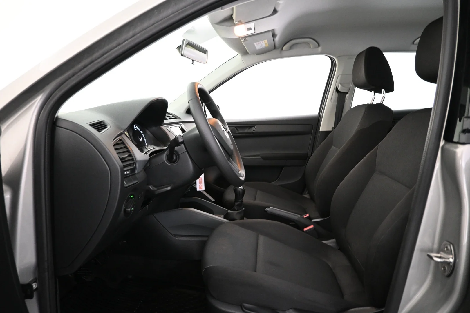 Car Image - 6vws8ebQdnnCQNFDT2CYXd