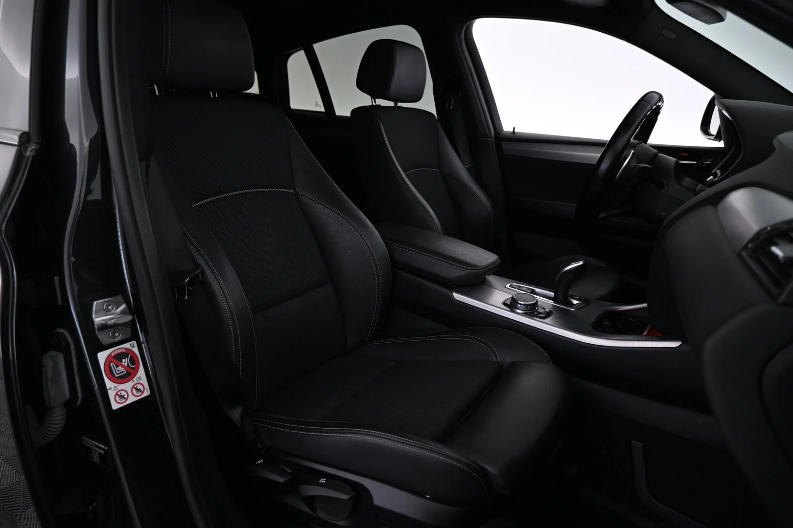 Car Image - 3DncVNXewKFVMnre3tcK7H