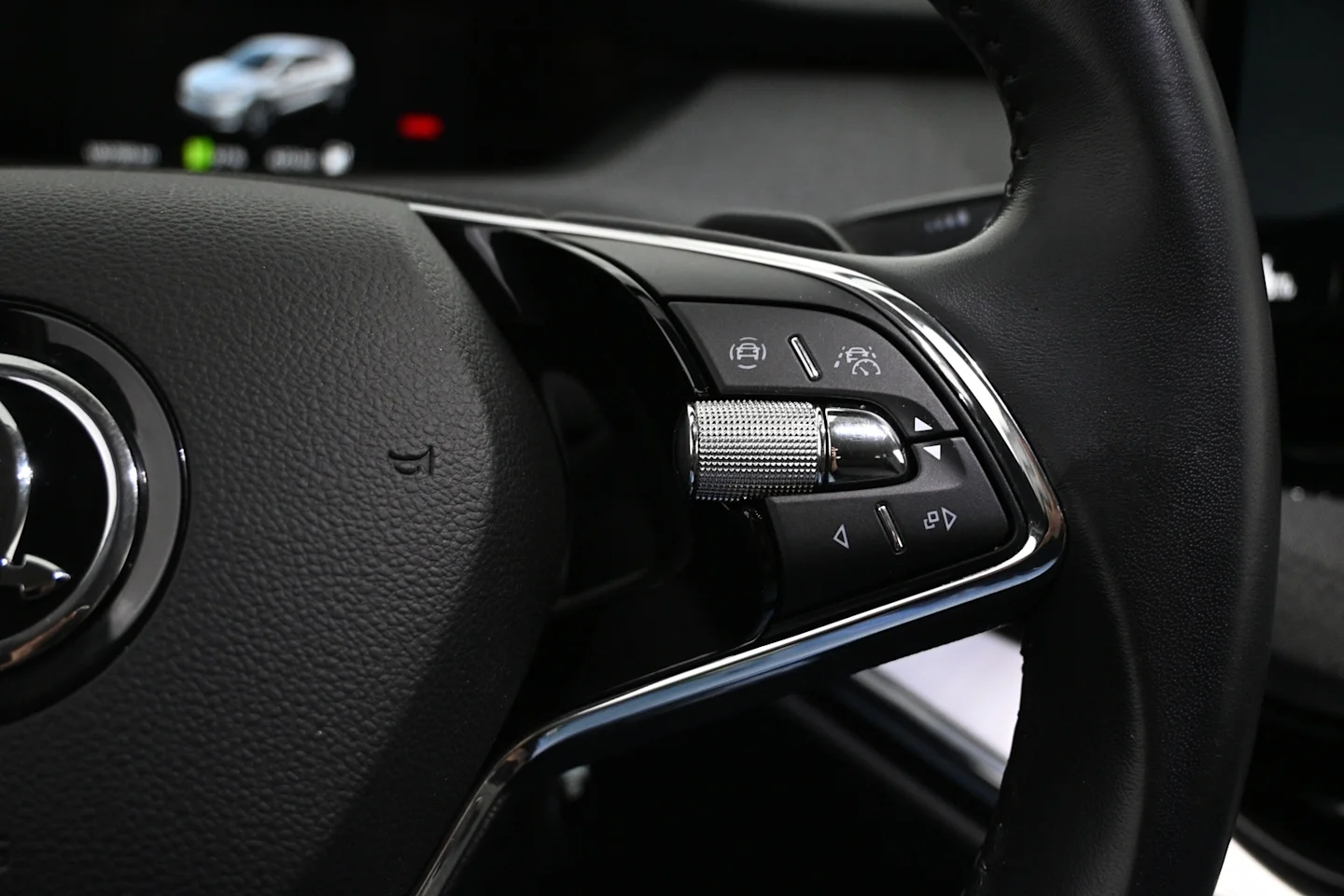 Car Image - 3b6N6TkxRVyVOzzWUcoWb6
