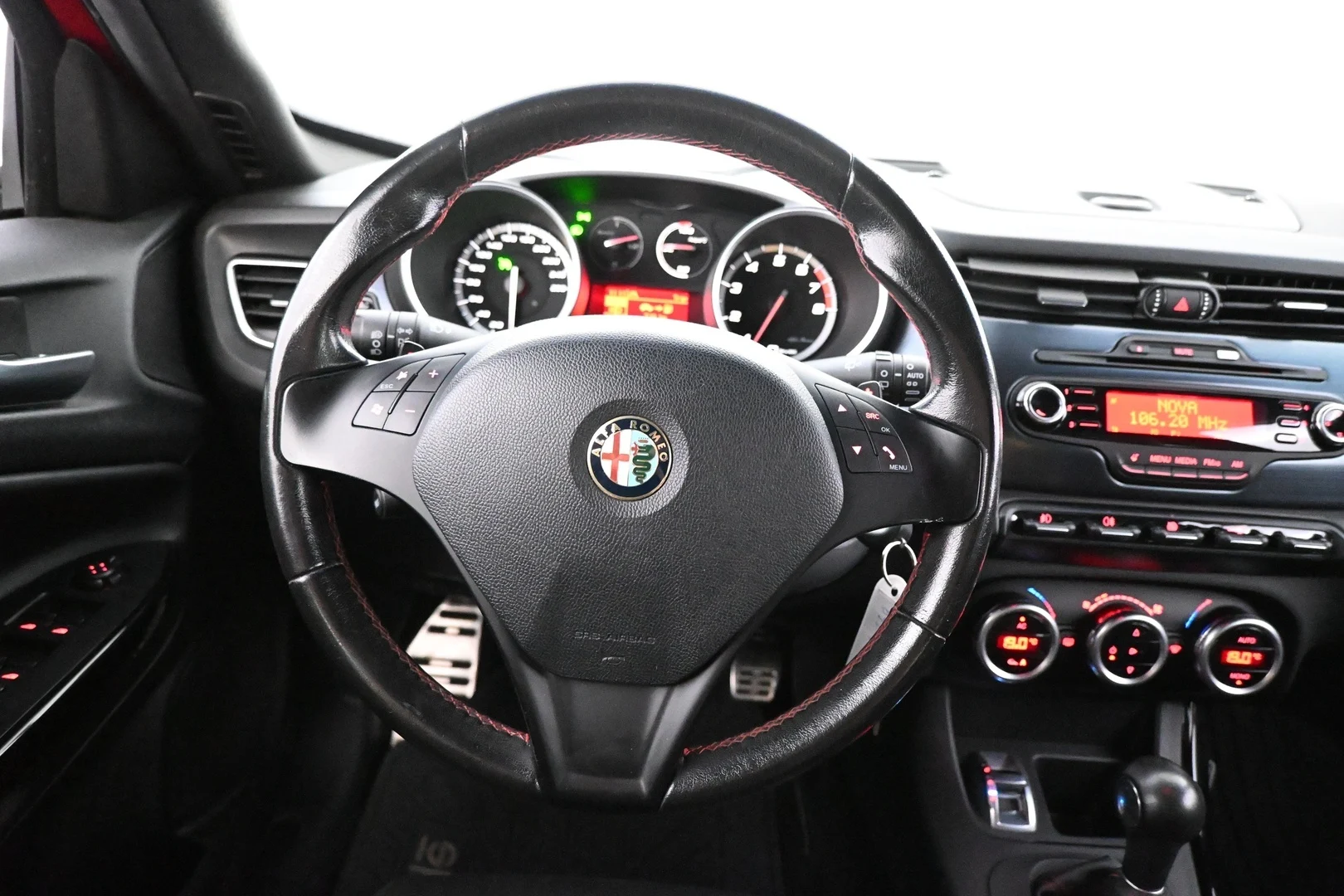 Car Image - 2jO5kNsTxWOze1hu3TRfkE