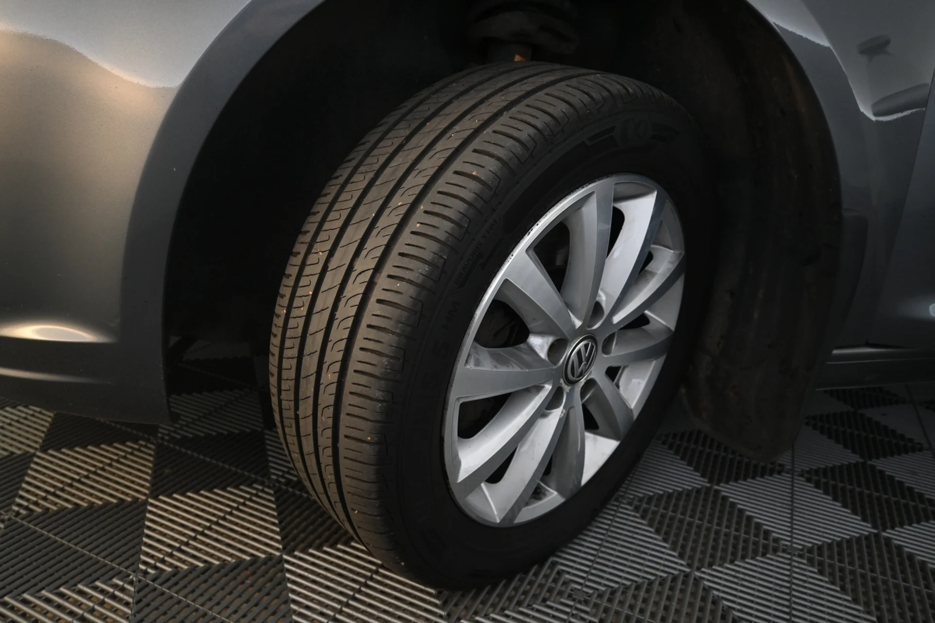 Car Image - 2rgrCGjILkFATe0fjZKtJn