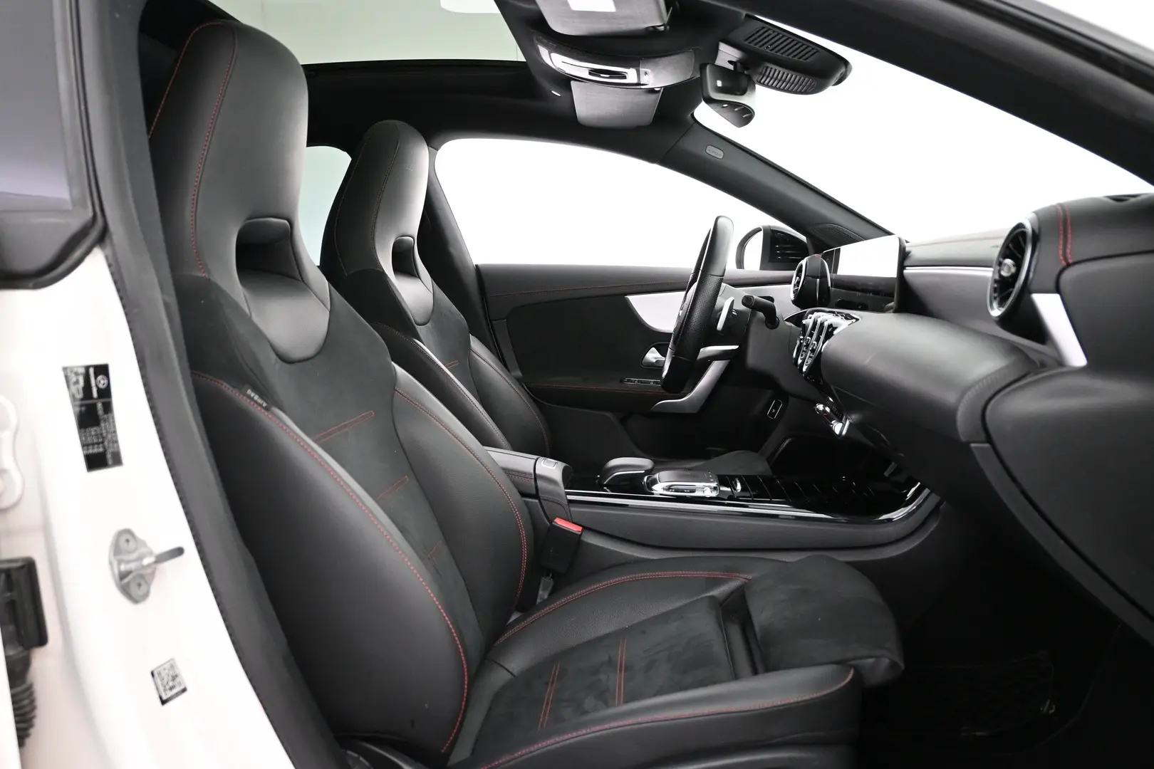 Car Image - 6dMofVd0vpCmlR1HIG9uIl