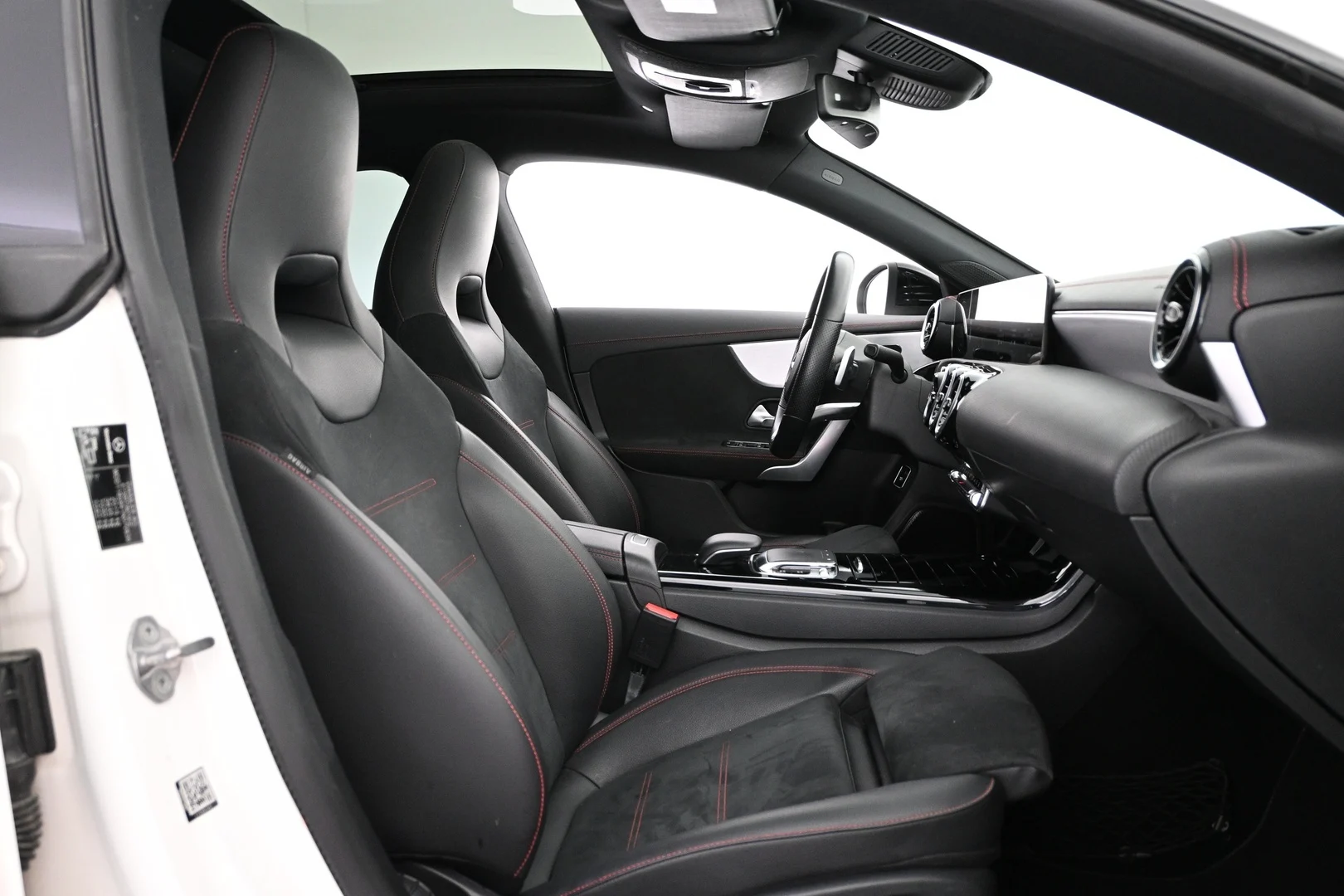Car Image - 6dMofVd0vpCmlR1HIG9uIl