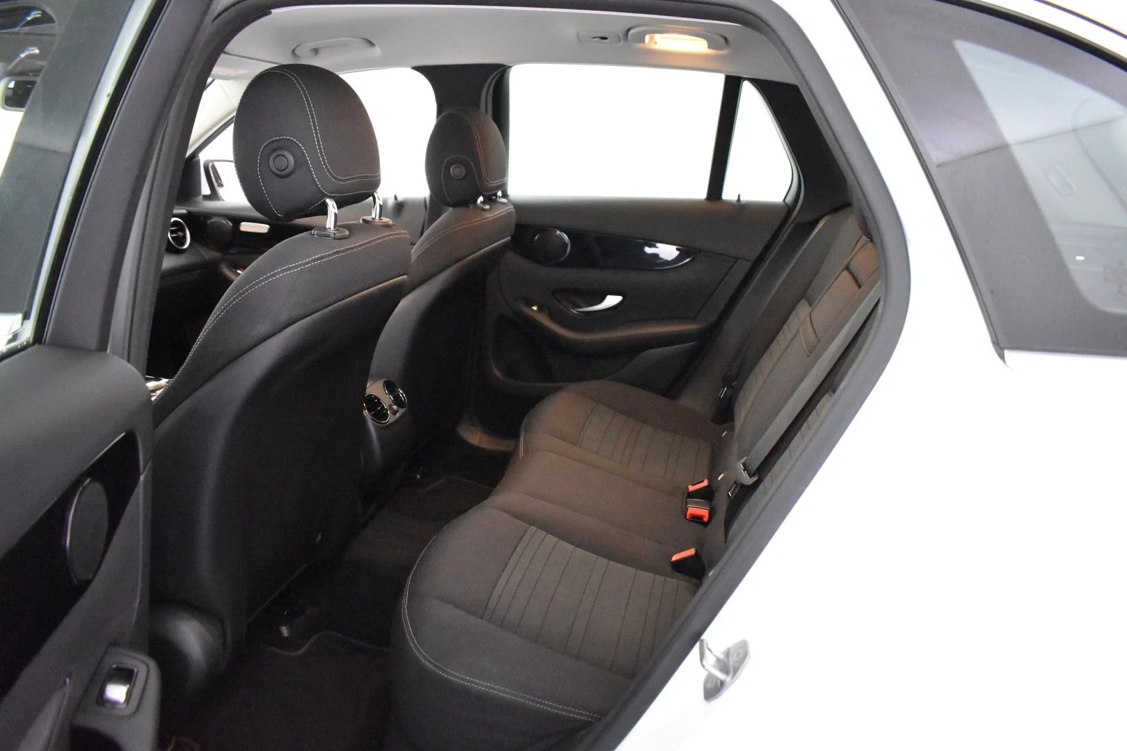 Car Image - g46bAwuS3czKpXLLlibKB