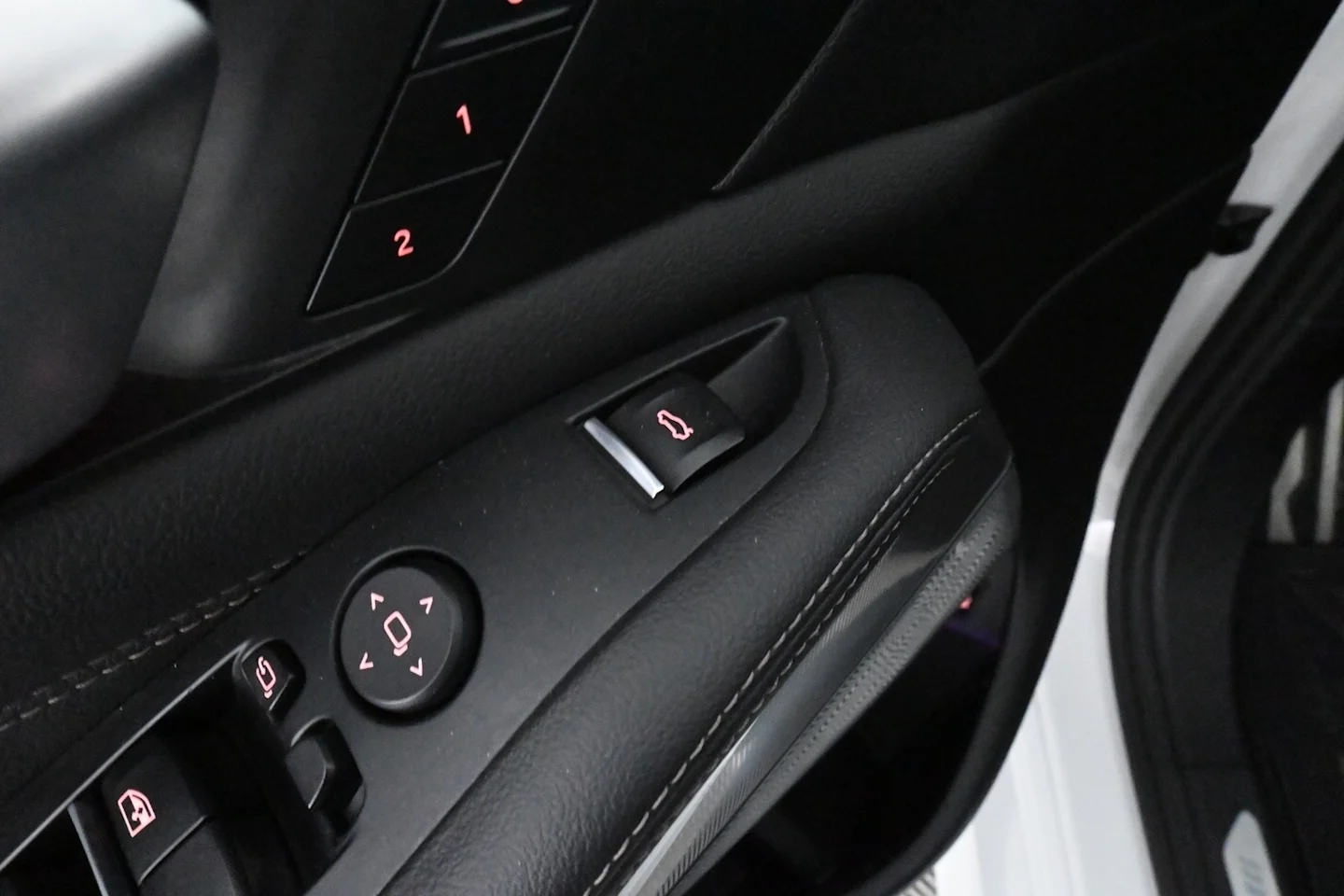 Car Image - Sv62XHijIJm7wCdT6iU6F