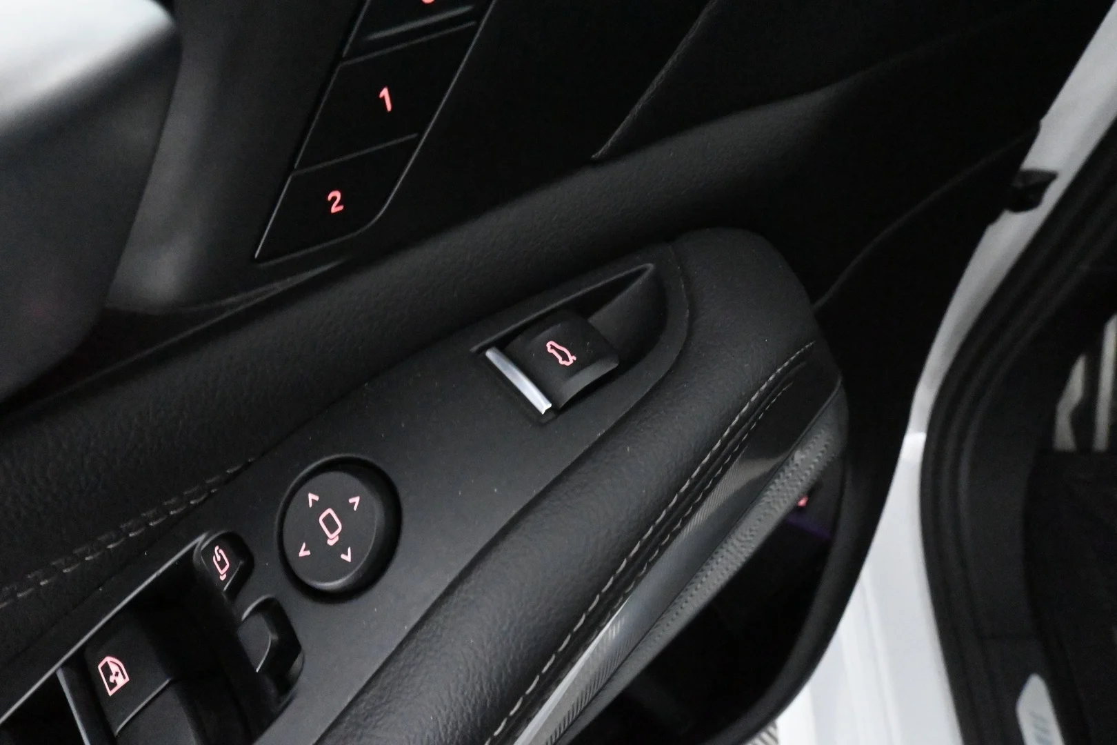 Car Image - Sv62XHijIJm7wCdT6iU6F