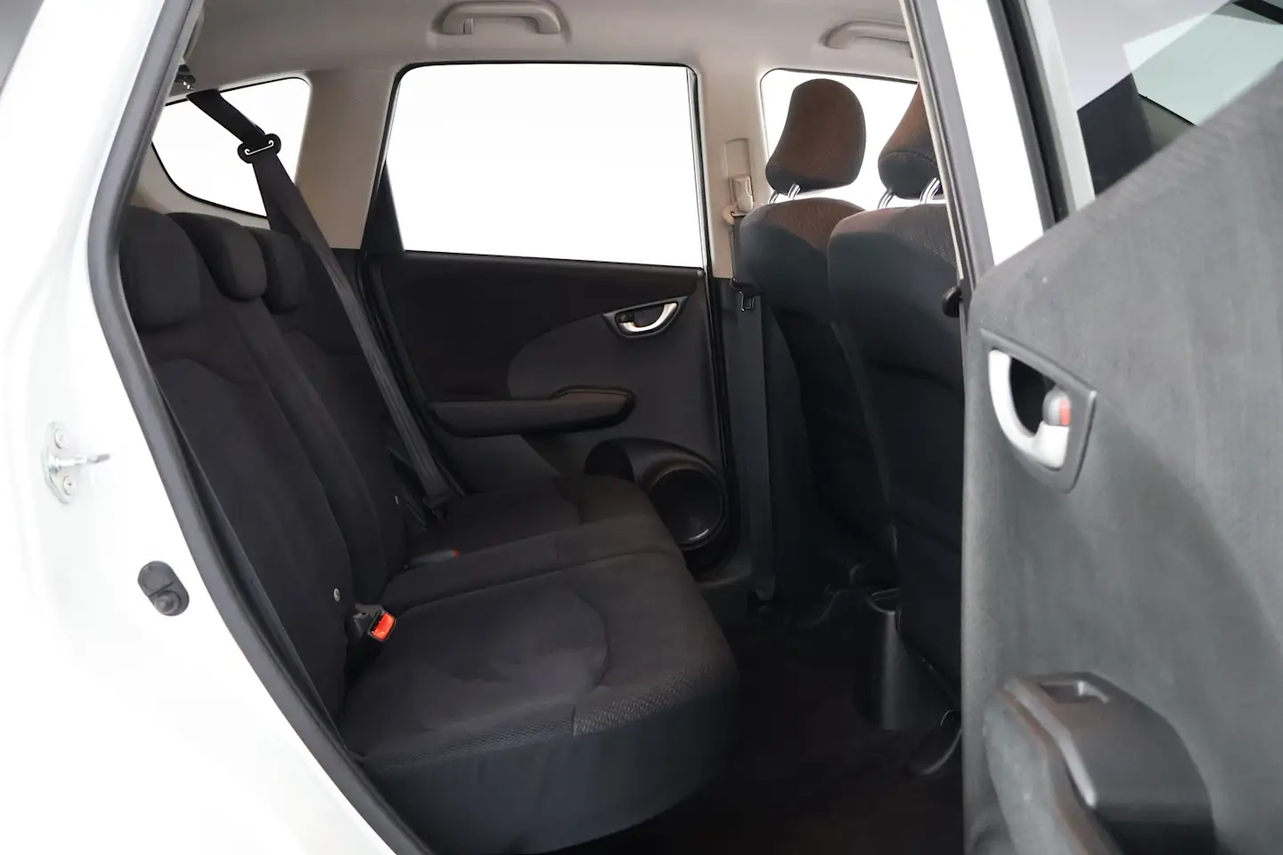 Car Image - 73K3Y8fbcHvEEMhZB69UXJ