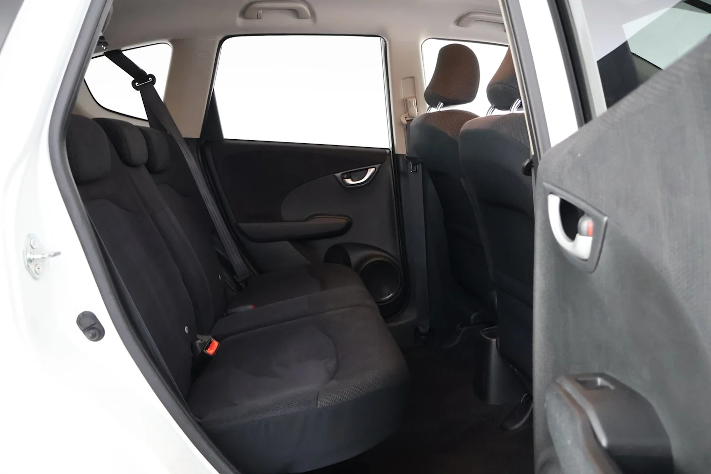 Car Image - 73K3Y8fbcHvEEMhZB69UXJ