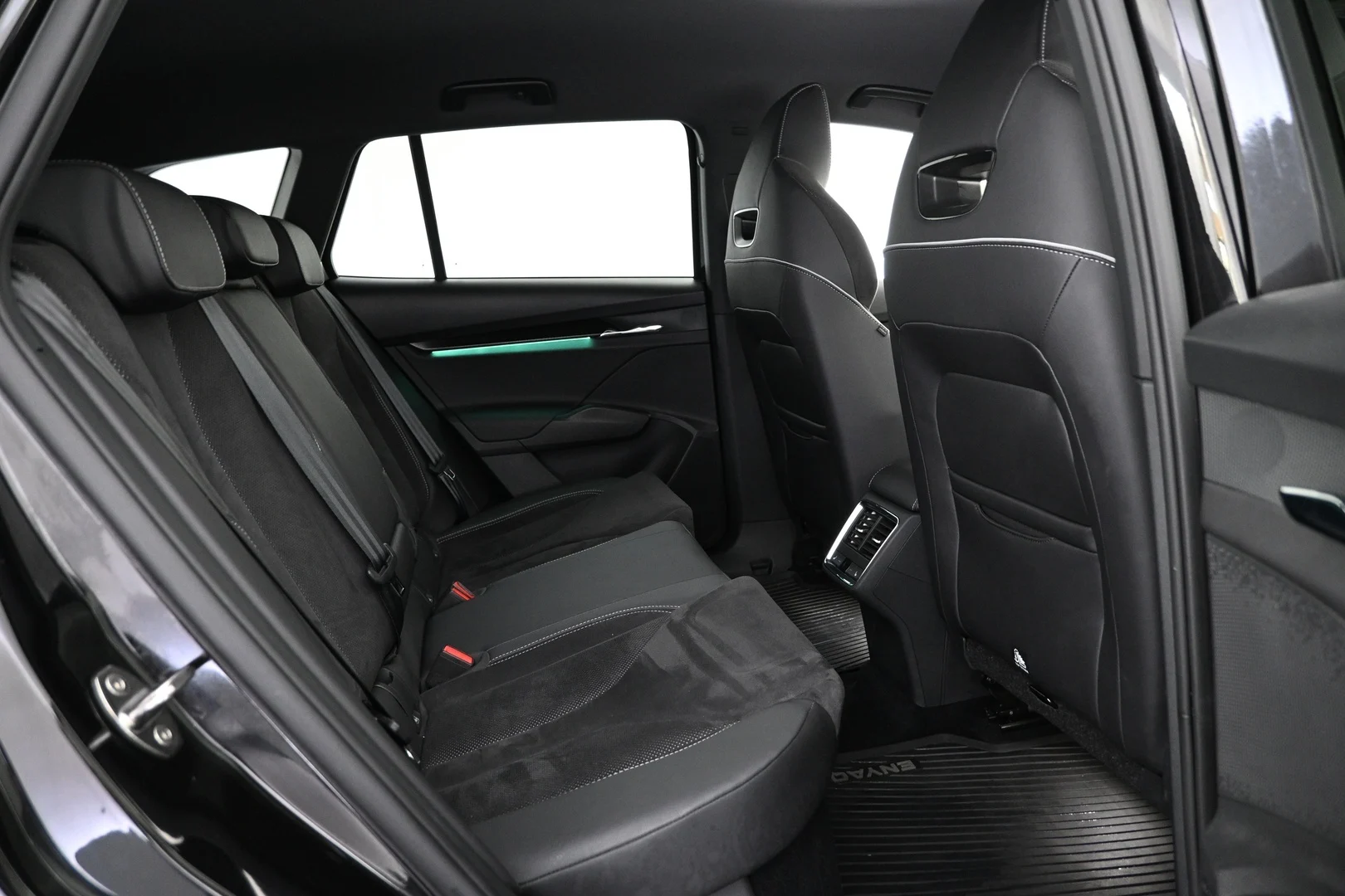 Car Image - 1c9IcmAHcKC5swZZienCns