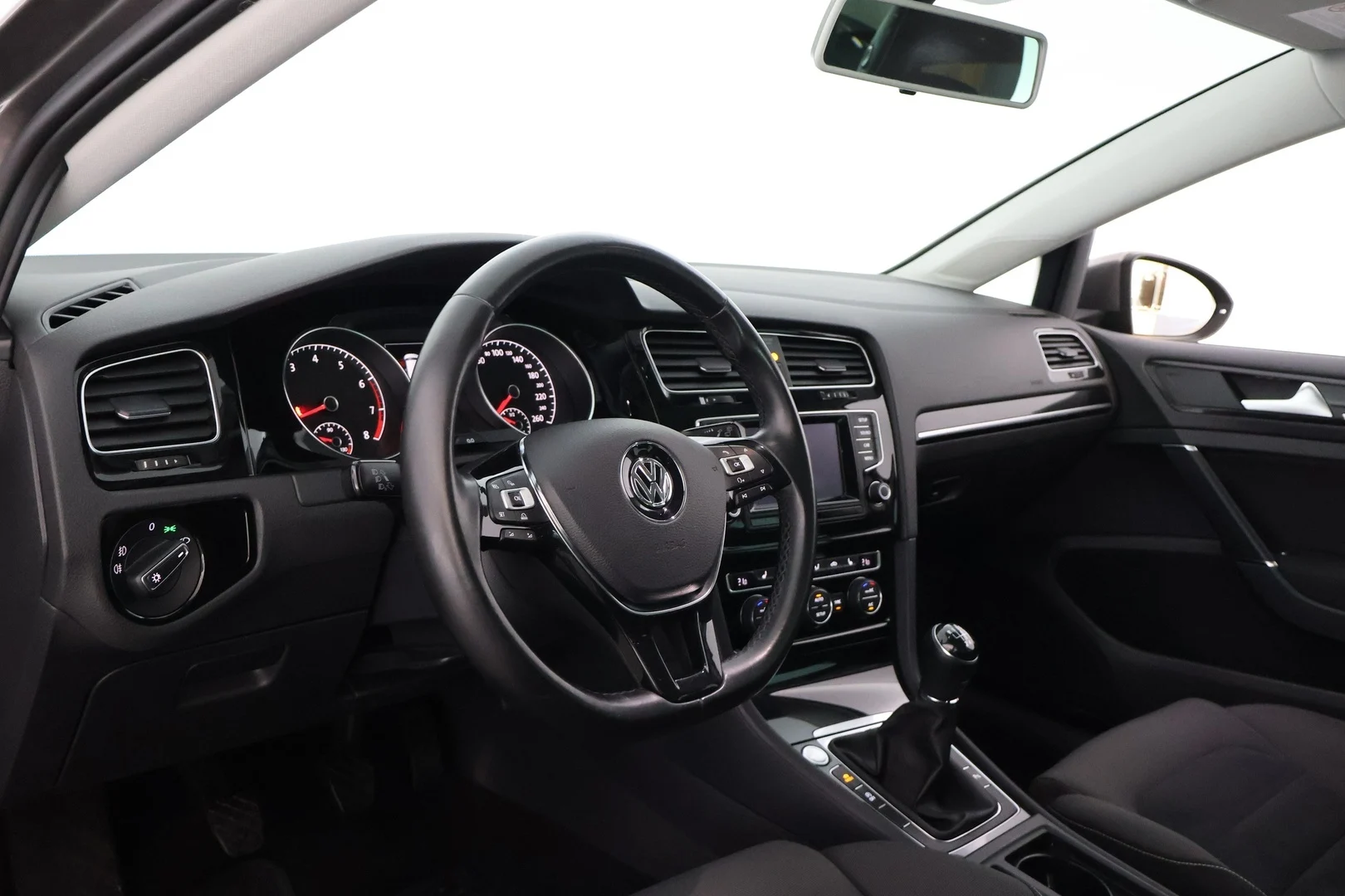 Car Image - 75FPxitWmI8EO70C0Ty2N