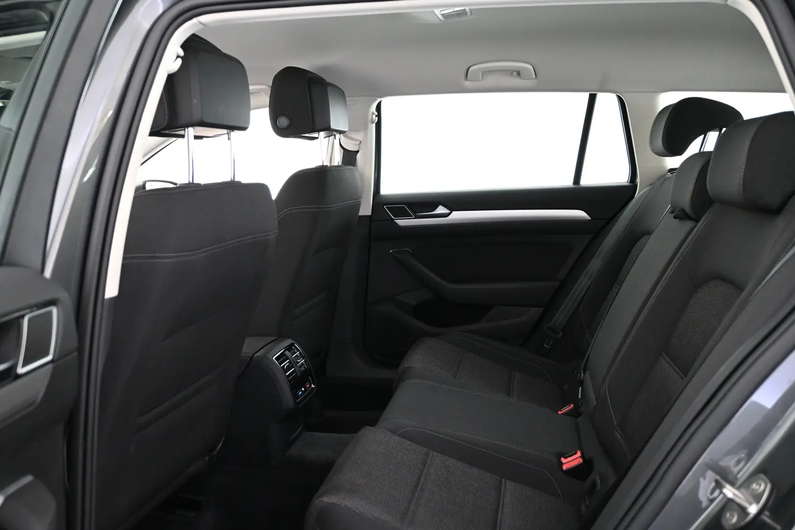 Car Image - ZahmXR6Jzk2jeiBbdpvvS