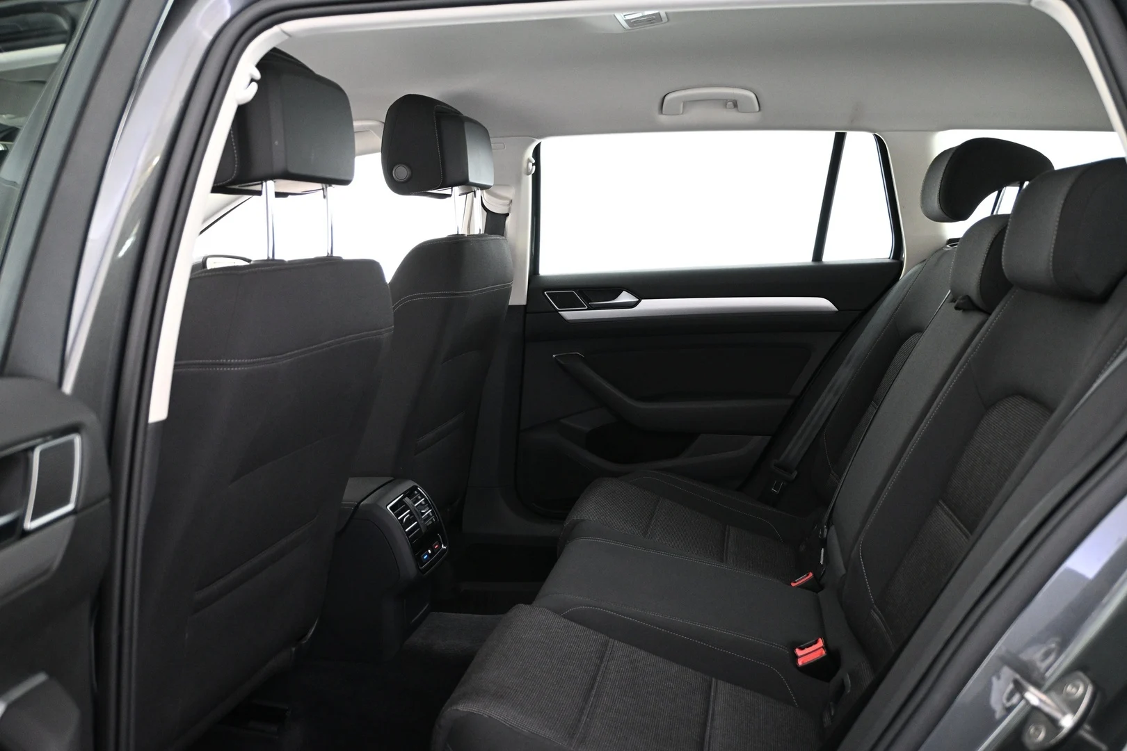 Car Image - ZahmXR6Jzk2jeiBbdpvvS