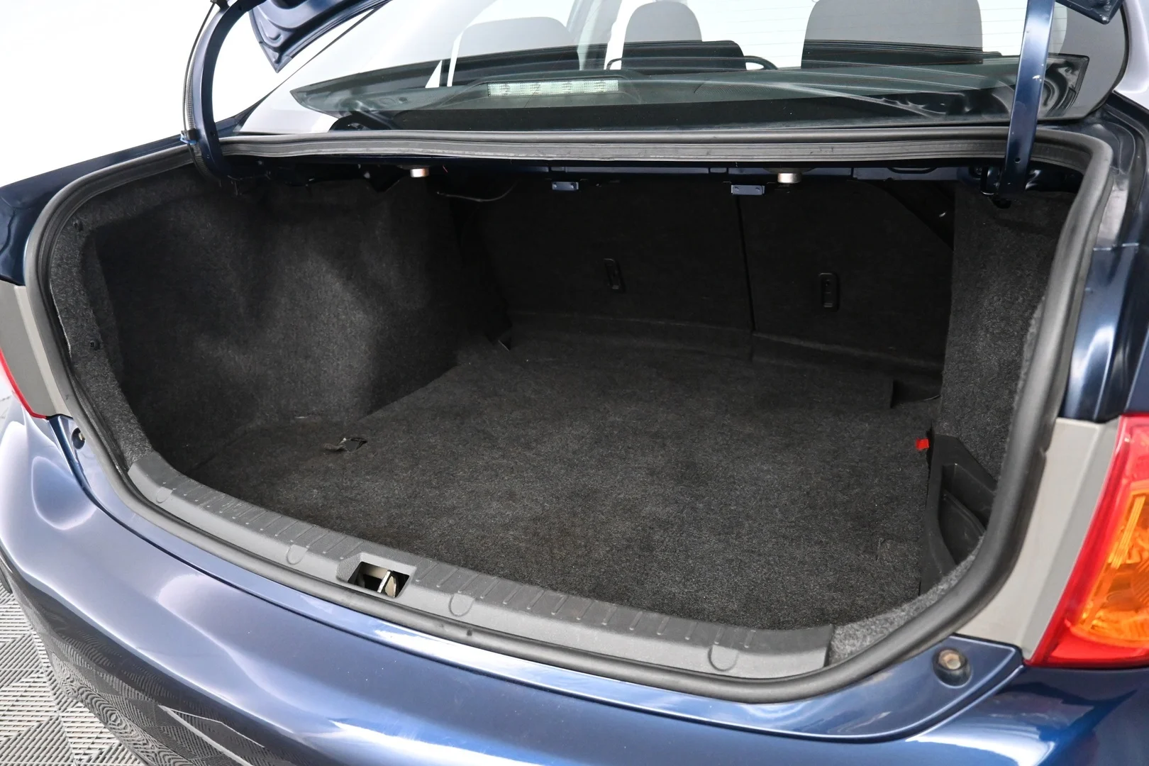 Car Image - 32XvEbmhvjhKqb2mVzf8PG