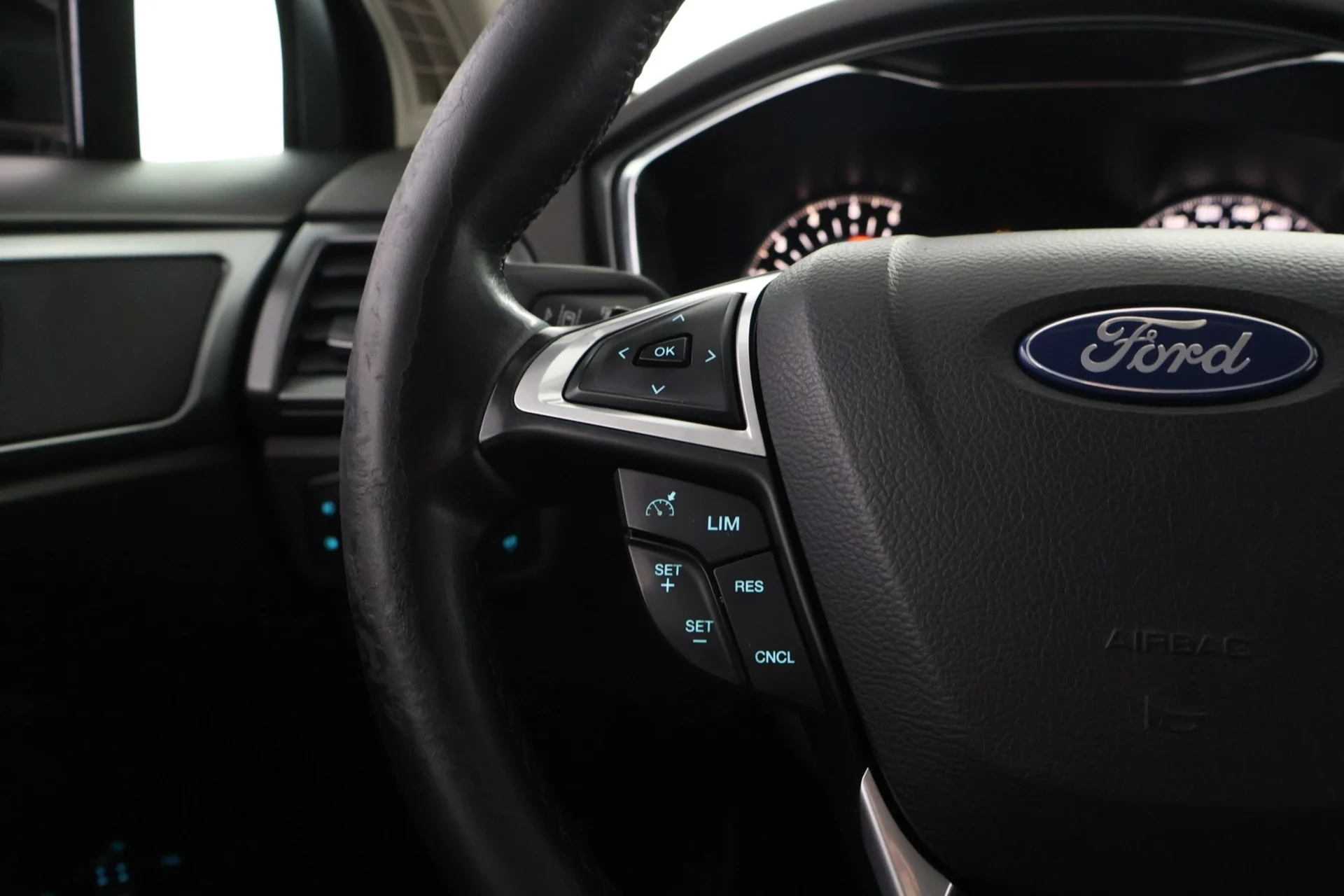 Car Image - C0pD4PJFpZUzNSGT8JbLX