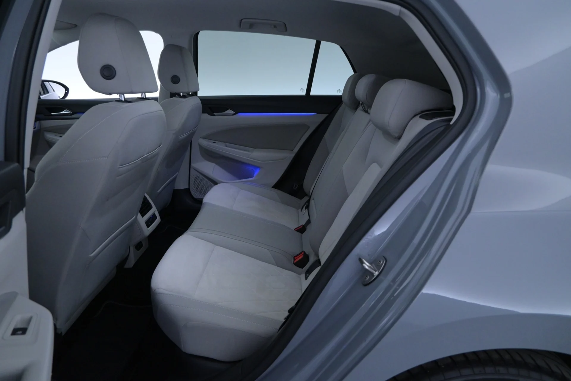 Car Image - 16uVDu3JnCeMyEd1AKSDve