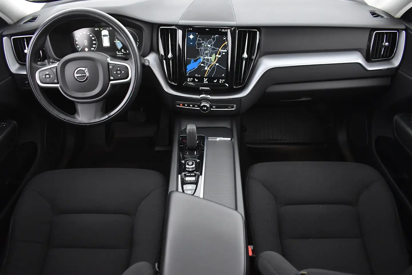 Car Image - 3P1RCyyC8KUG34oB8MzfAJ