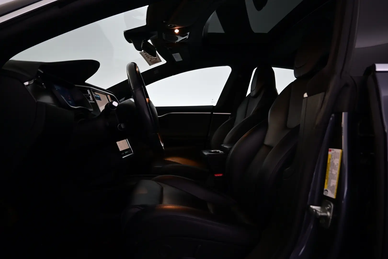 Car Image - 7f5KBKewTFB8doFvq8jNml