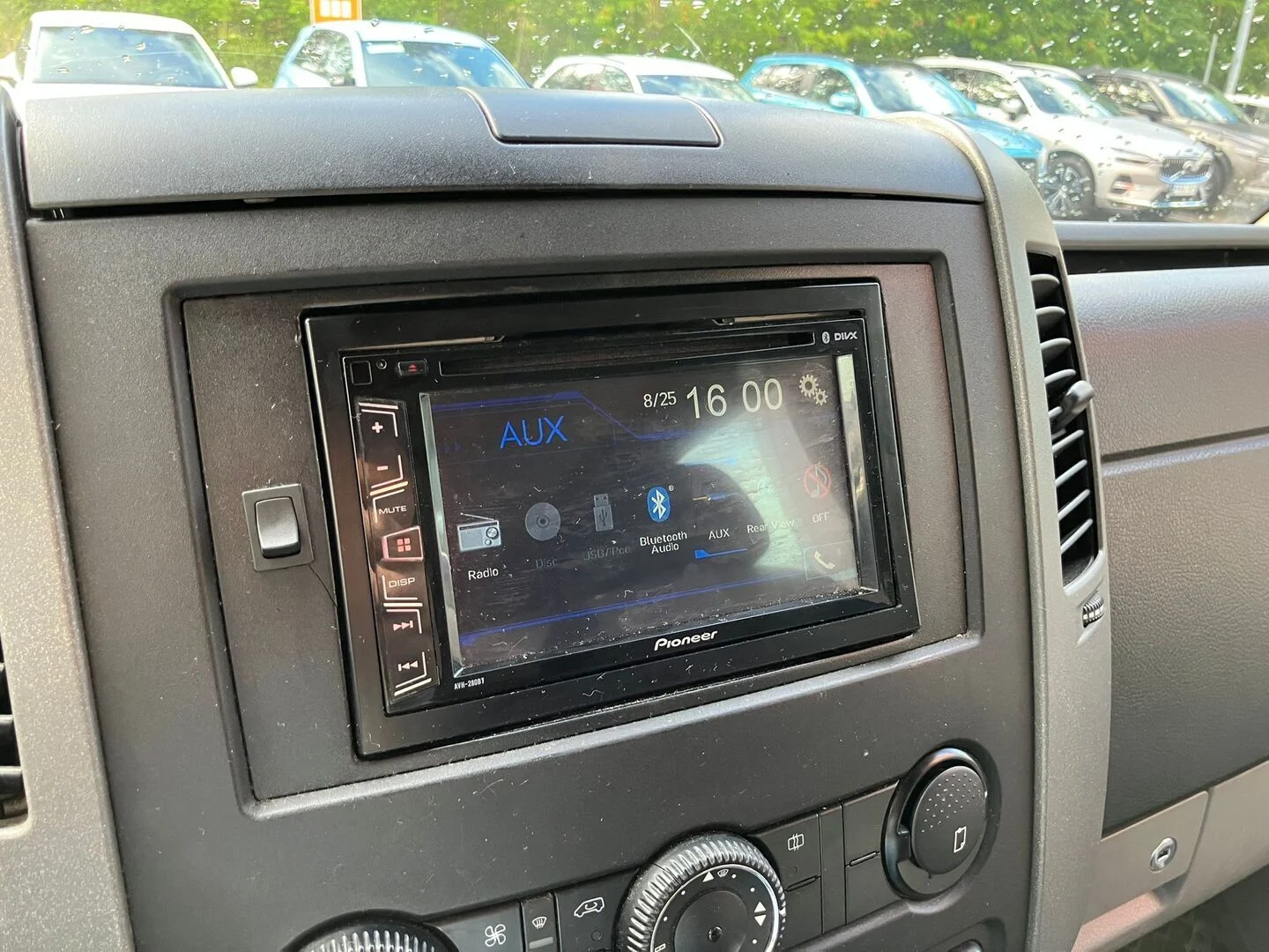 Car Image - 2OQitp5JcwxlvqhjYyBgYR